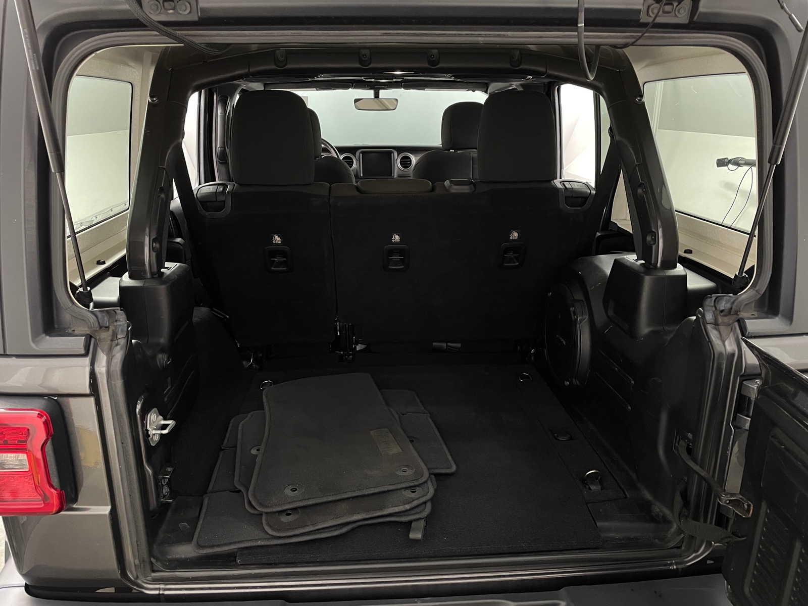 Thumbnail: 2018 Jeep Wrangler - 7