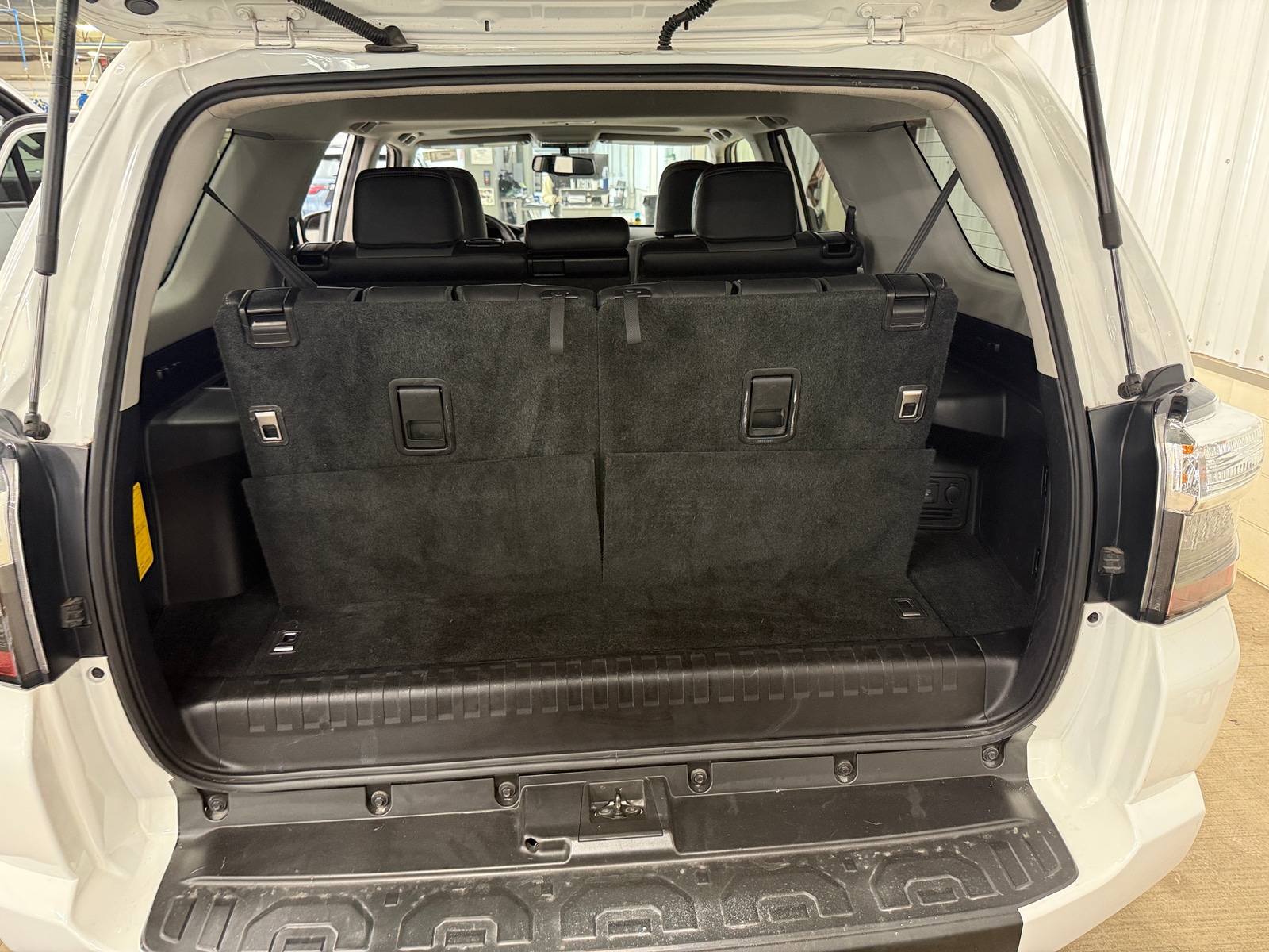 Thumbnail: 2019 Toyota 4Runner - 6