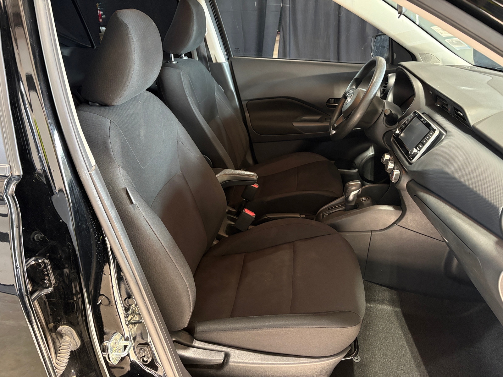 Thumbnail: 2023 Nissan Kicks - 2