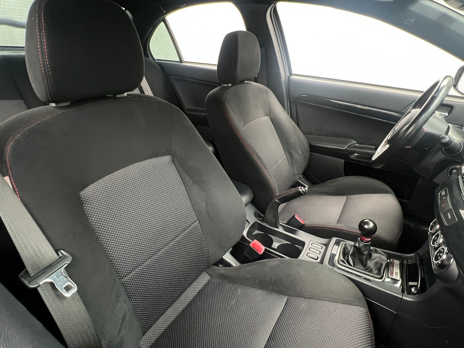 Thumbnail: 2015 Mitsubishi Lancer Evolution - 2