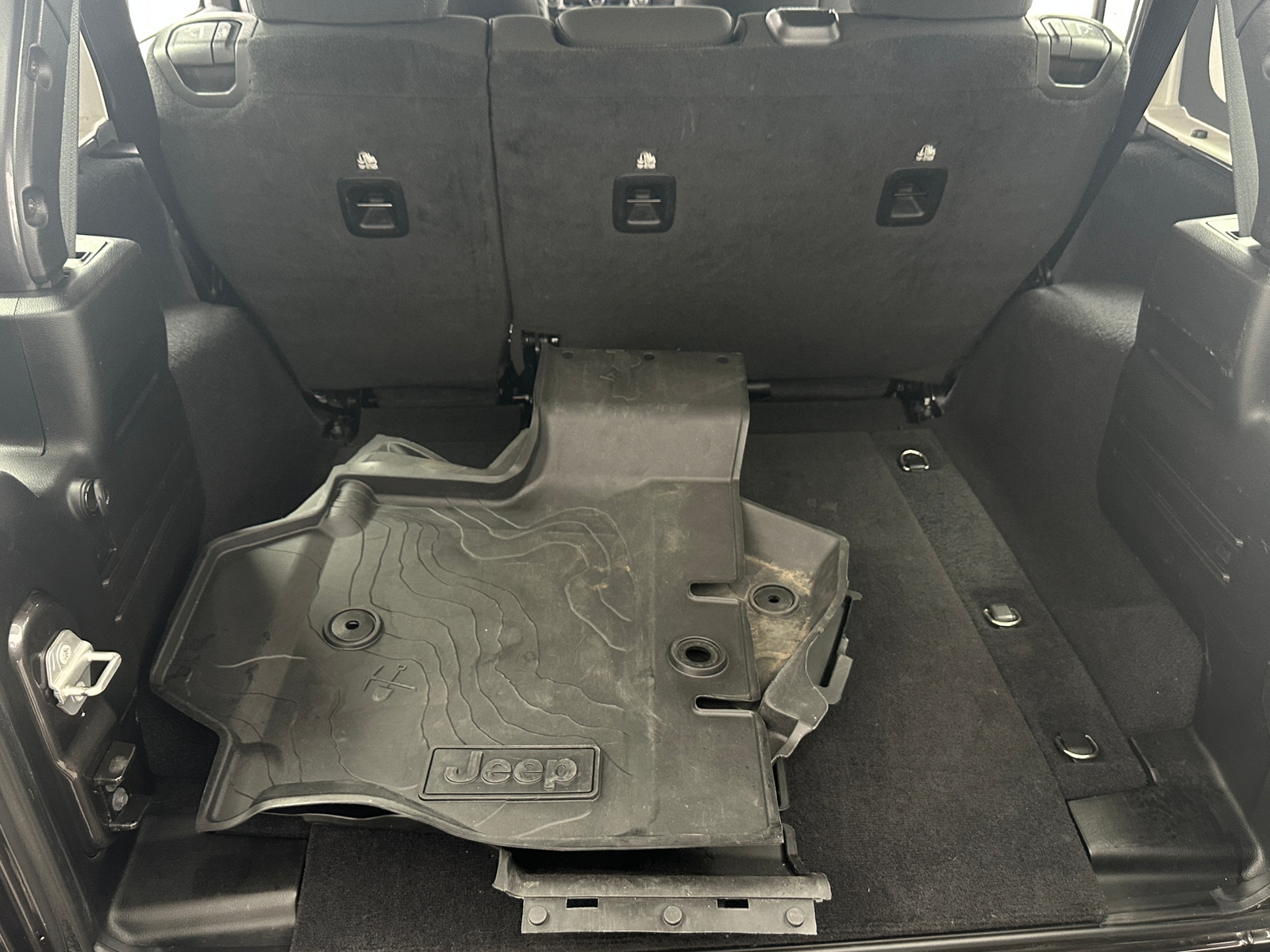 Thumbnail: 2021 Jeep Wrangler - 7