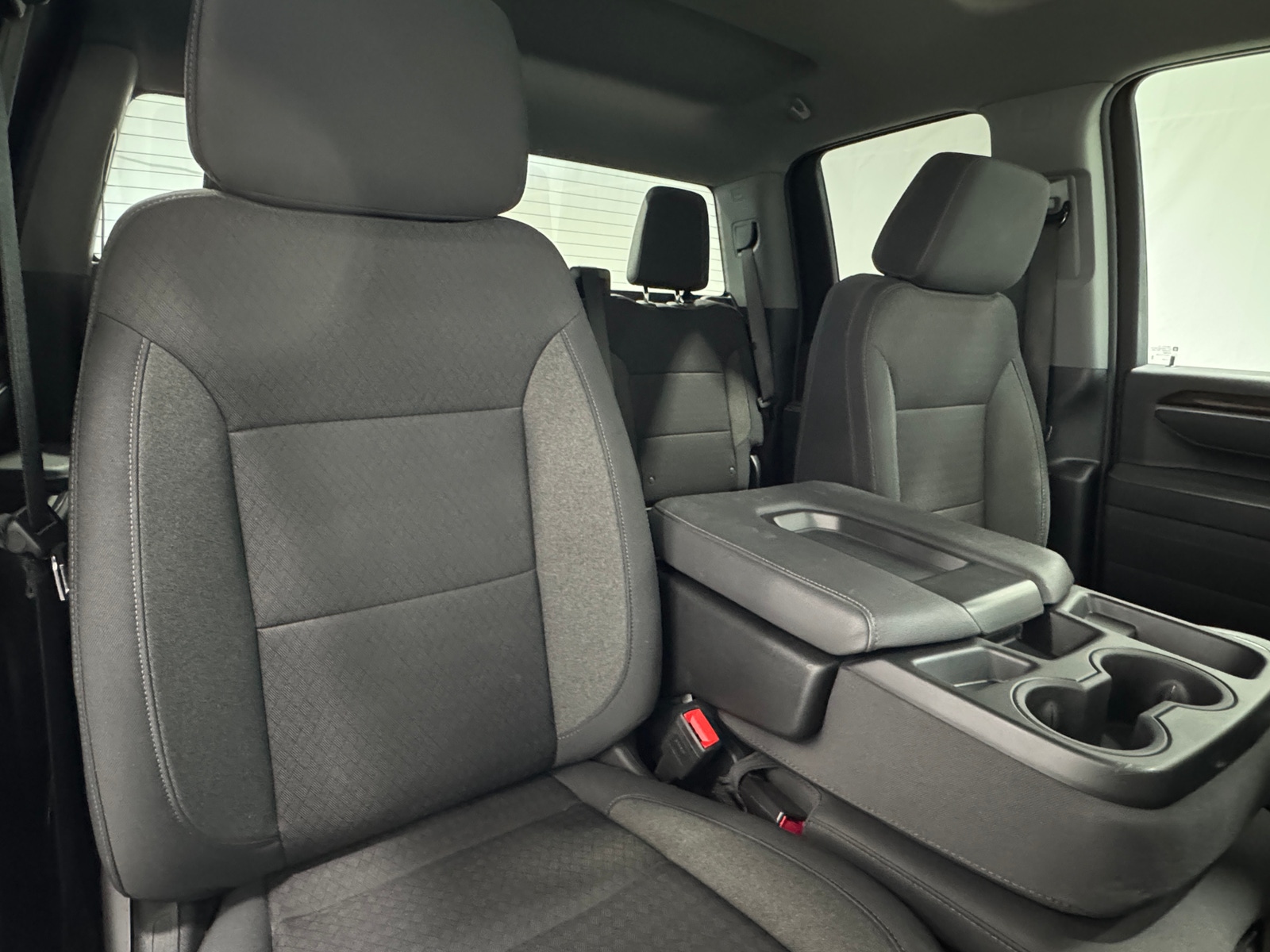 Thumbnail: 2025 GMC Sierra 2500 - 2