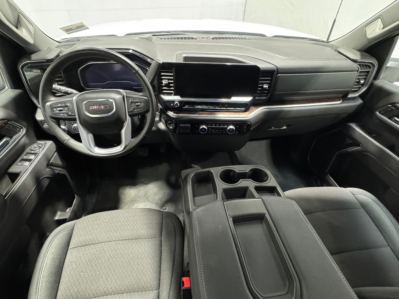 Thumbnail: 2025 GMC Sierra 2500 - 3