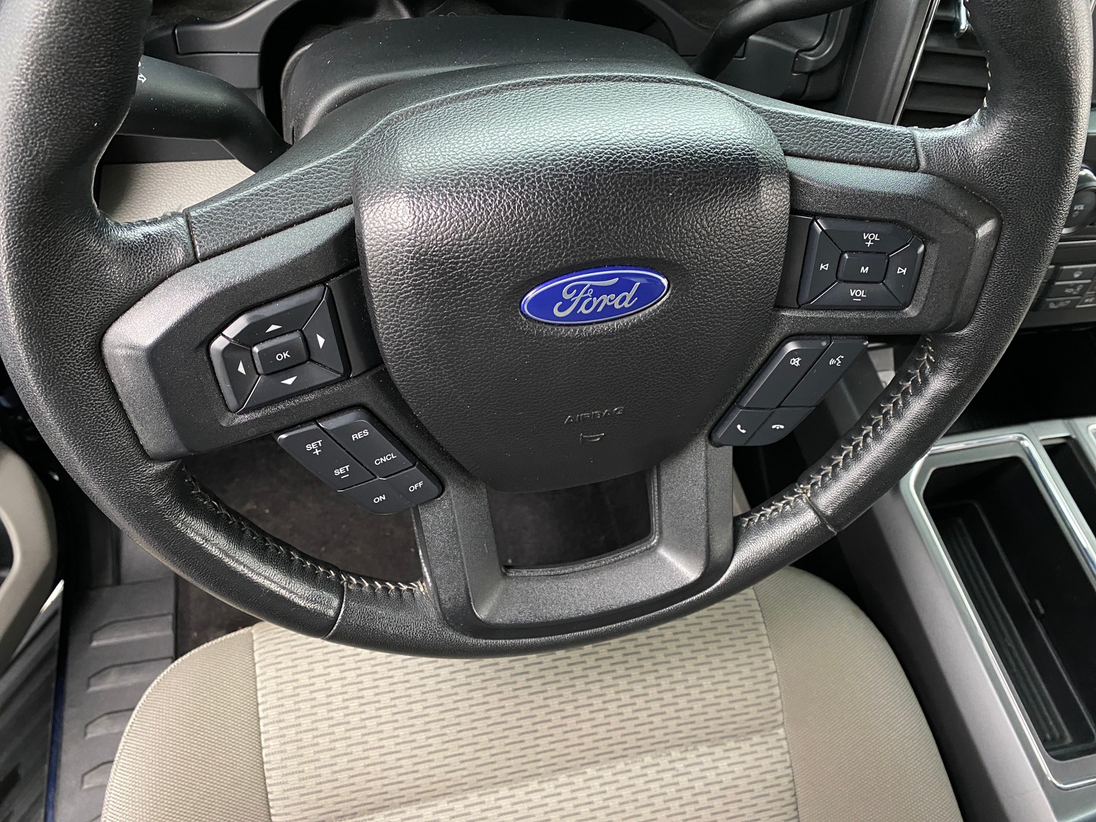 Thumbnail: 2017 Ford Econoline - 5