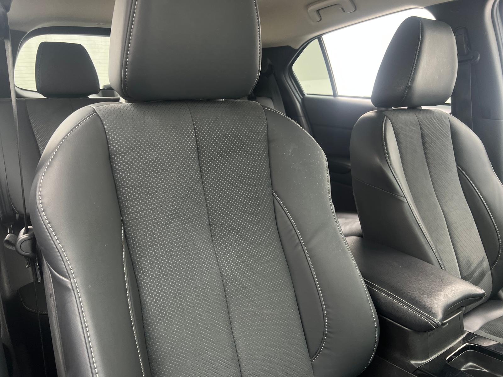 Thumbnail: 2023 Mitsubishi Eclipse Cross - 2