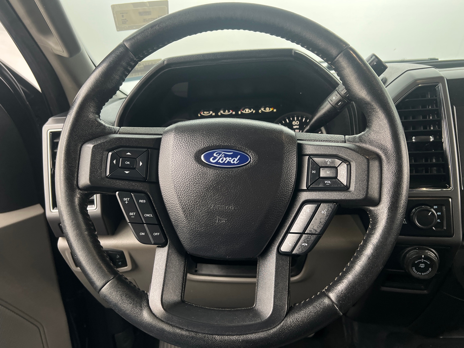 Thumbnail: 2020 Ford Econoline - 5