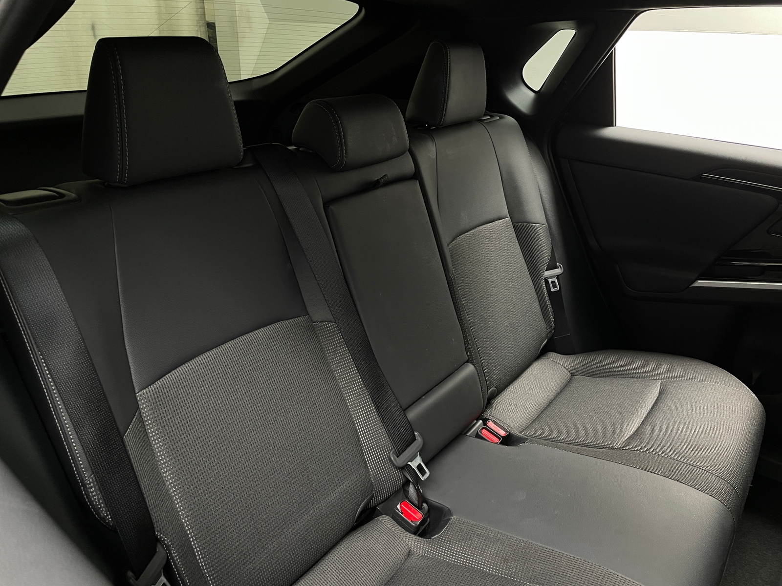 Thumbnail: 2023 Toyota bZ4X - 6