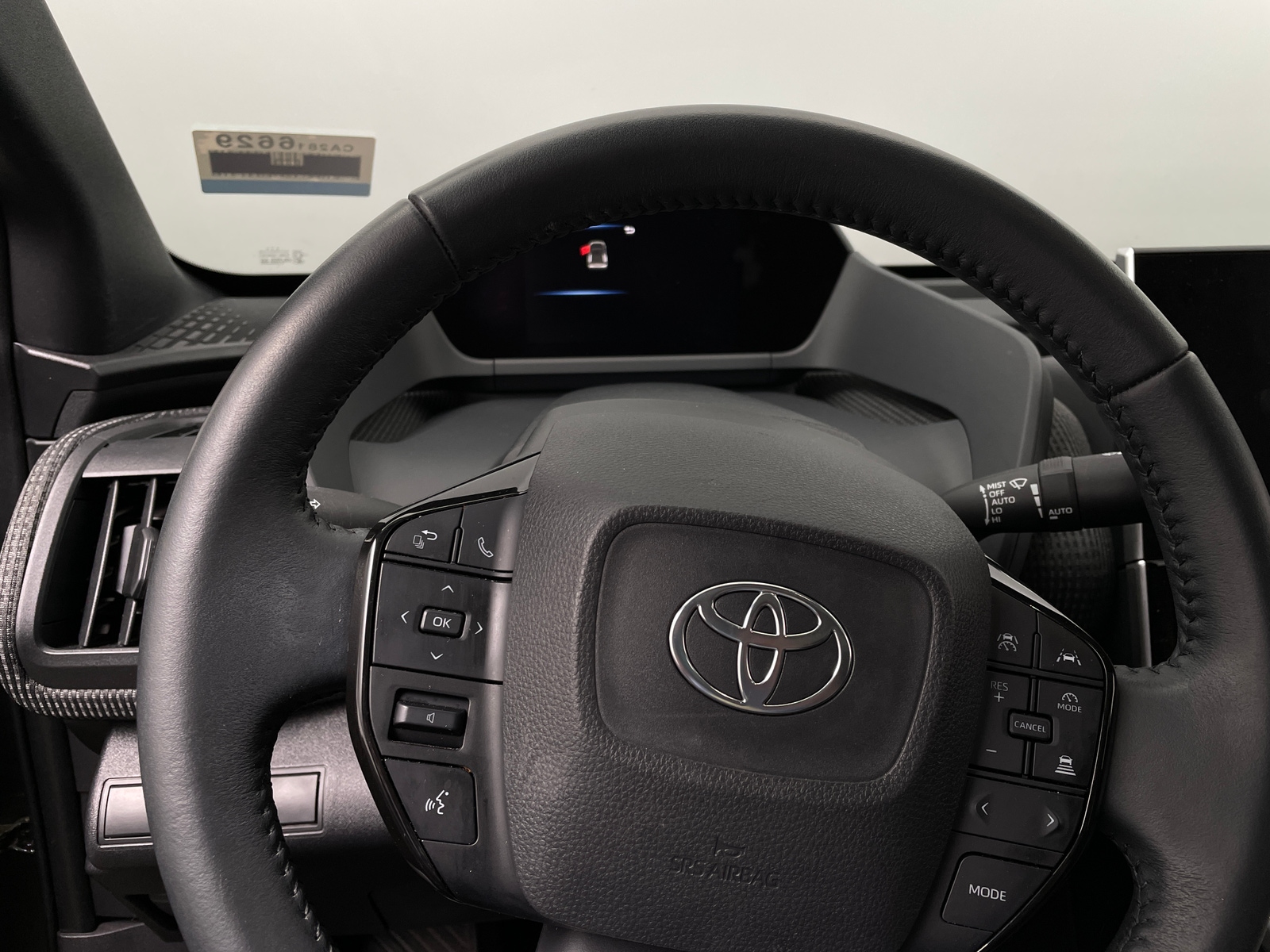 Thumbnail: 2023 Toyota bZ4X - 5