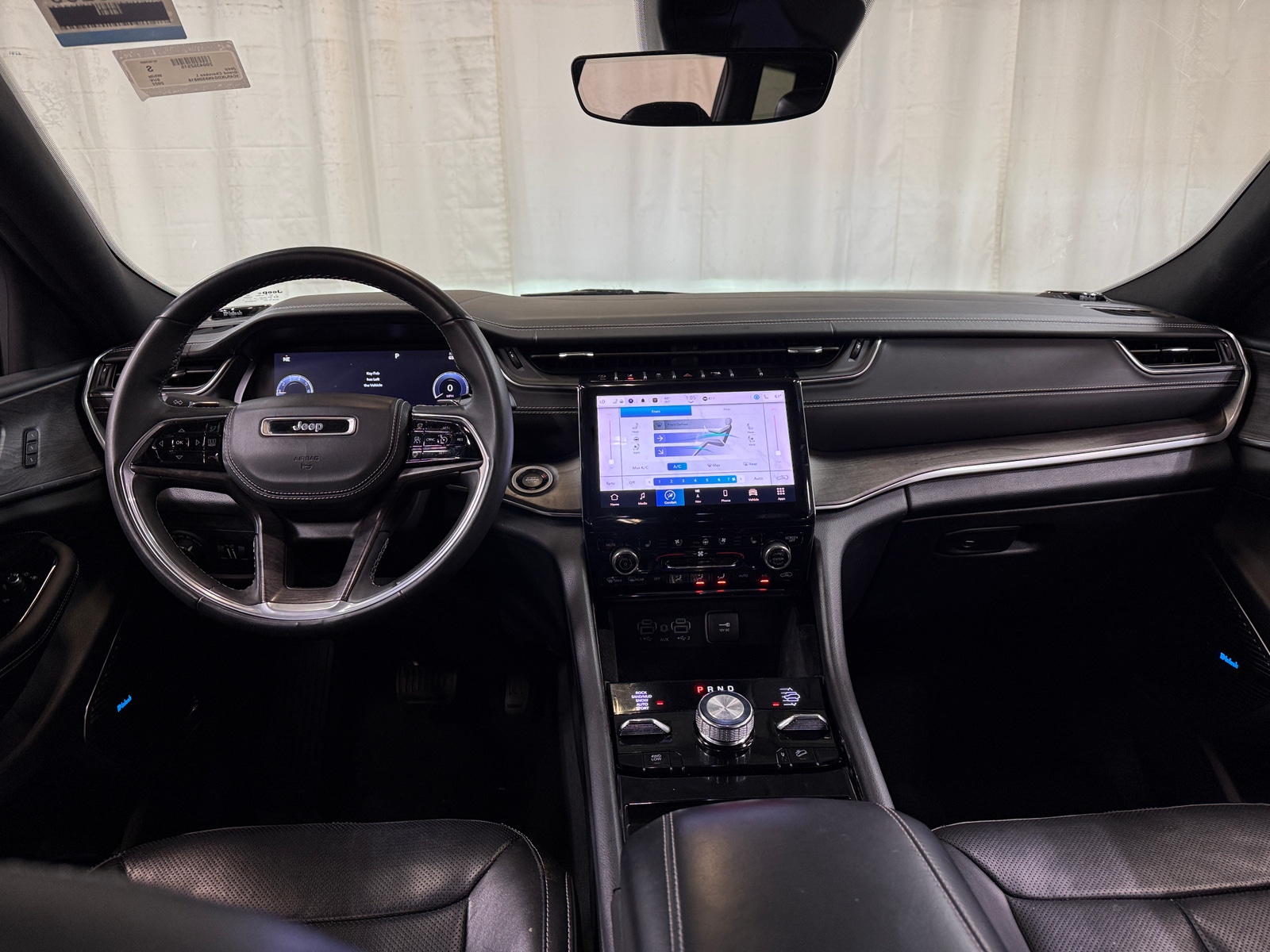 Thumbnail: 2022 Jeep Grand Cherokee L - 2