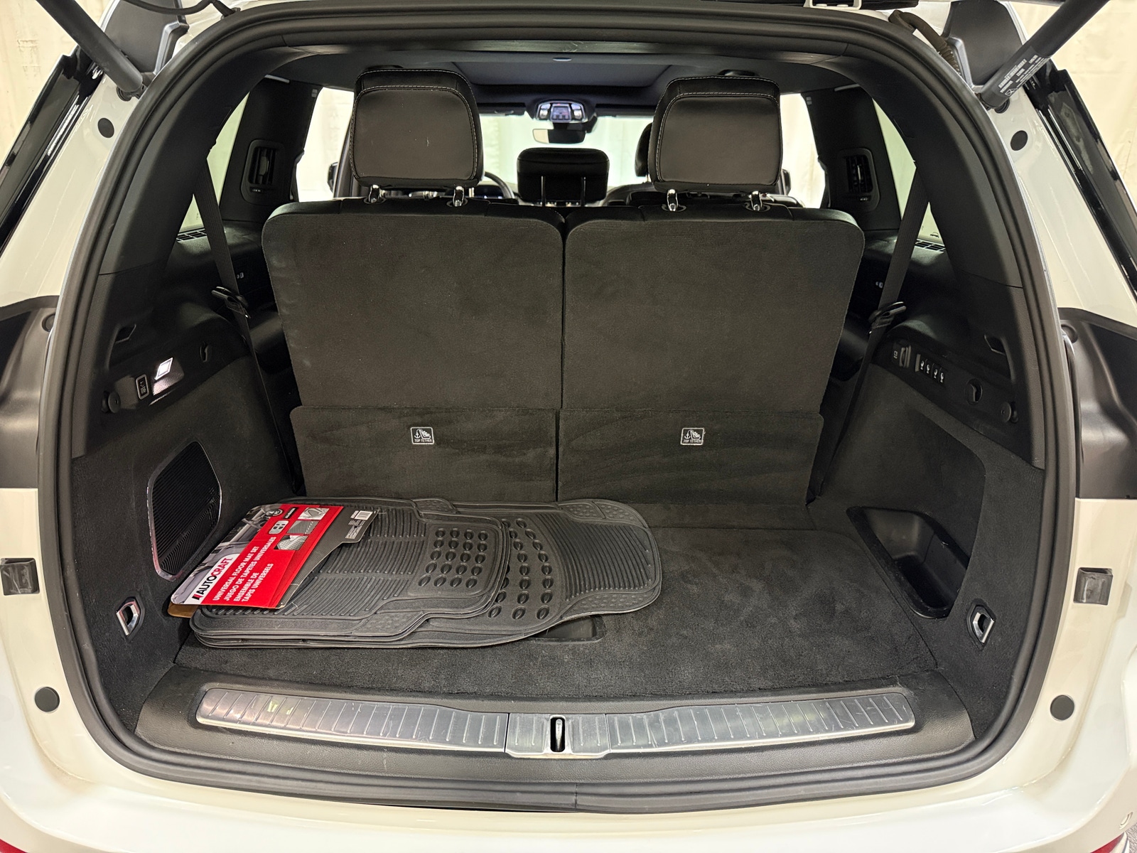 Thumbnail: 2022 Jeep Grand Cherokee L - 6