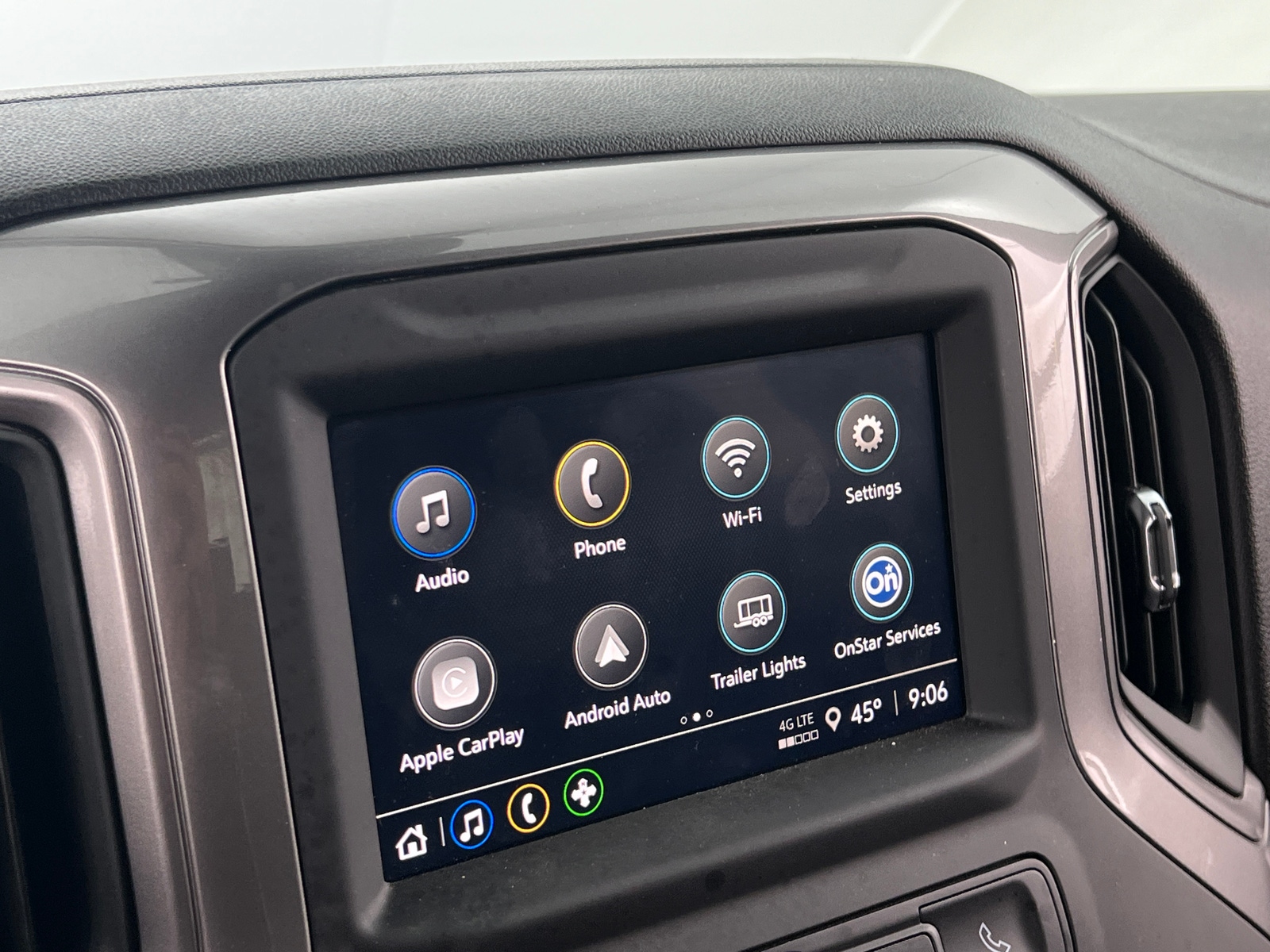 Thumbnail: 2025 Chevrolet Silverado 1500 - 4