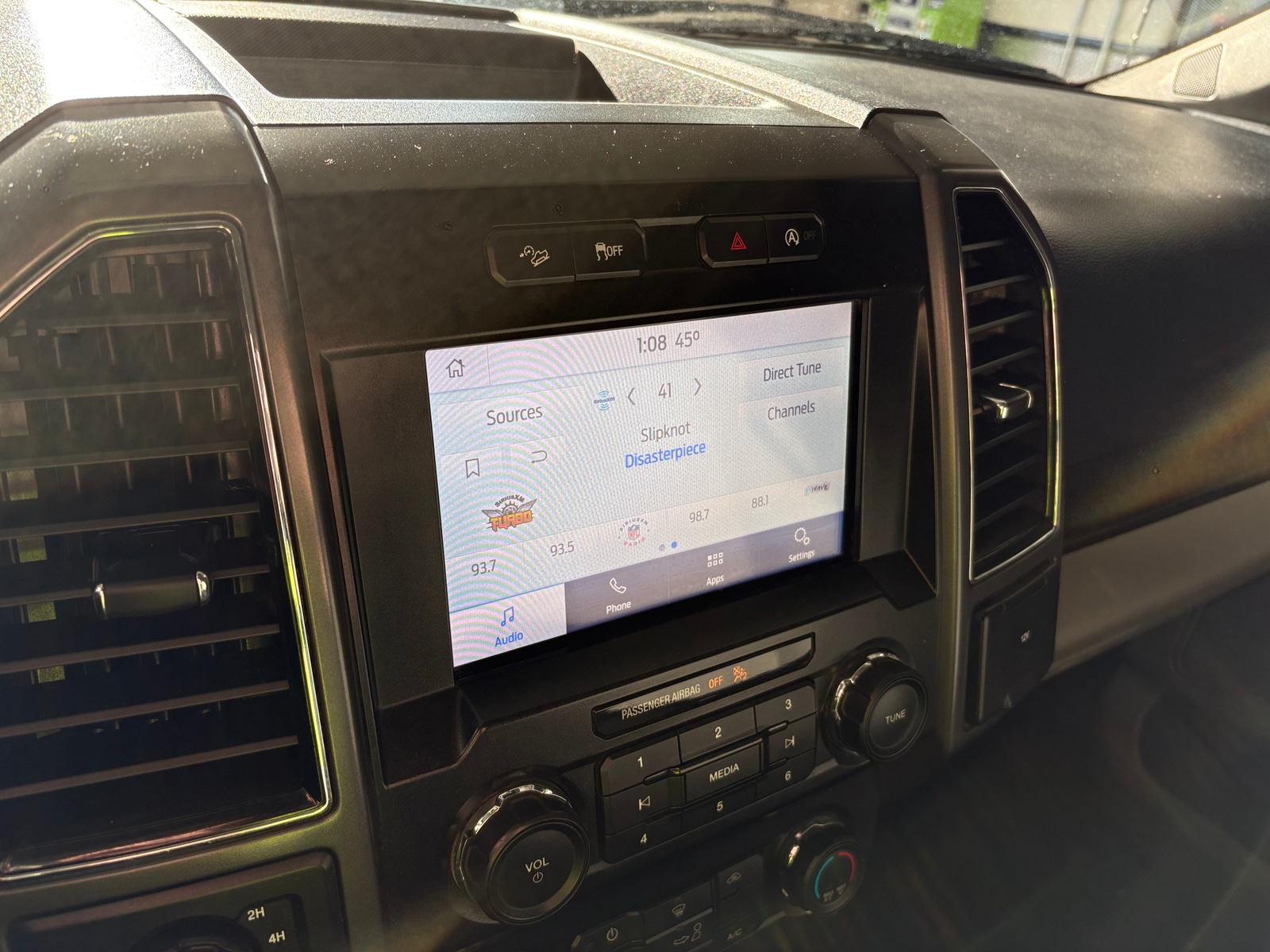 Thumbnail: 2020 Ford Econoline - 4