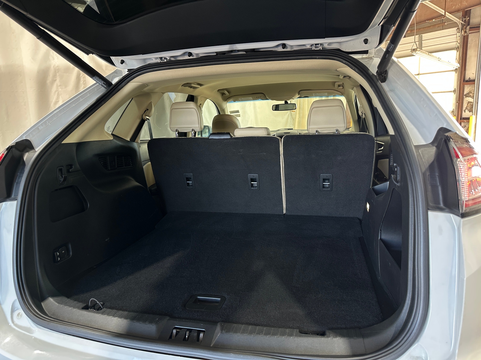 Thumbnail: 2018 Ford Edge - 6