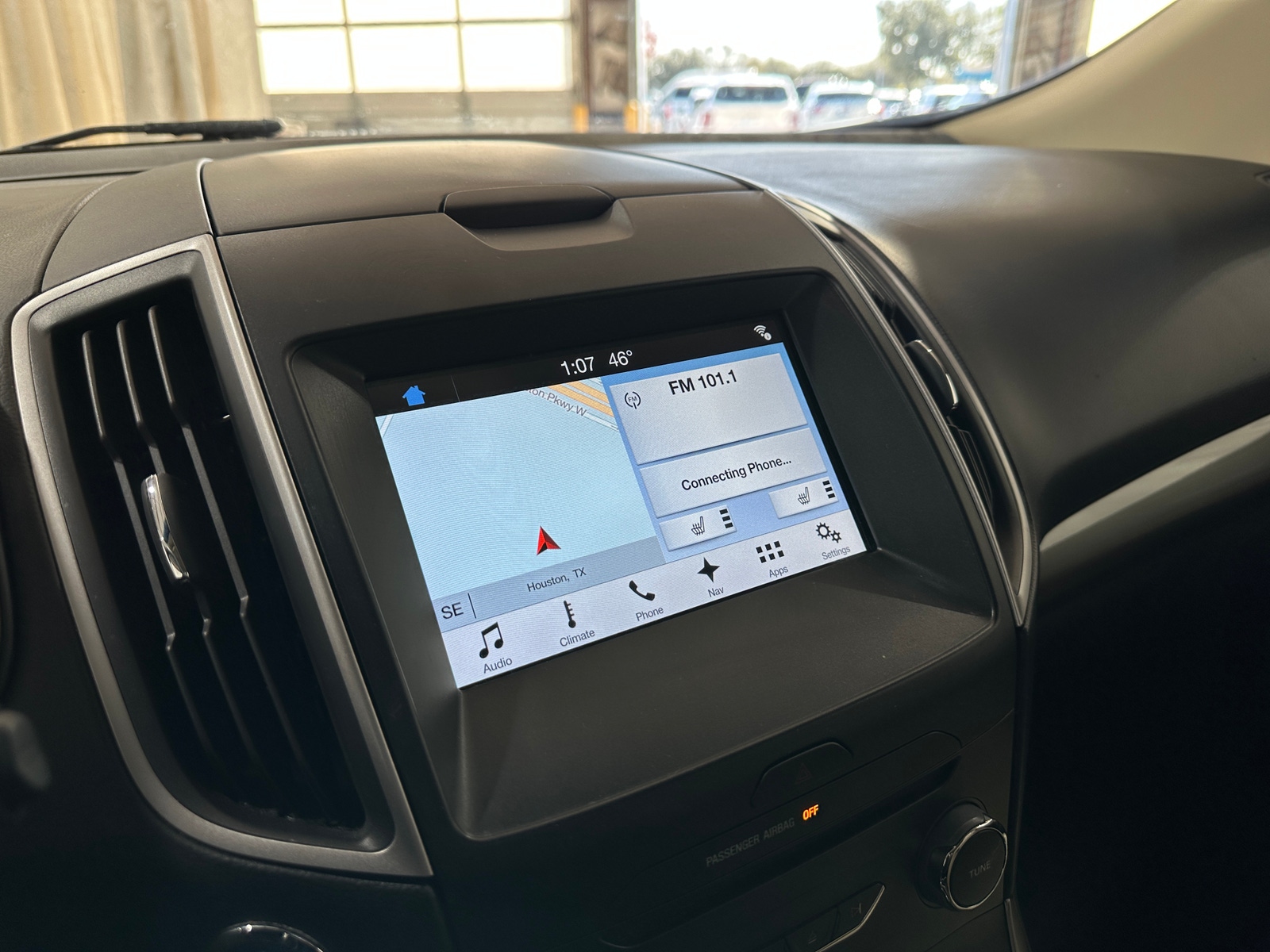 Thumbnail: 2018 Ford Edge - 3