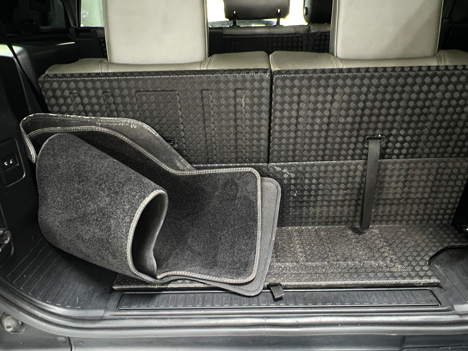 Thumbnail: 2020 Land Rover Defender - 6