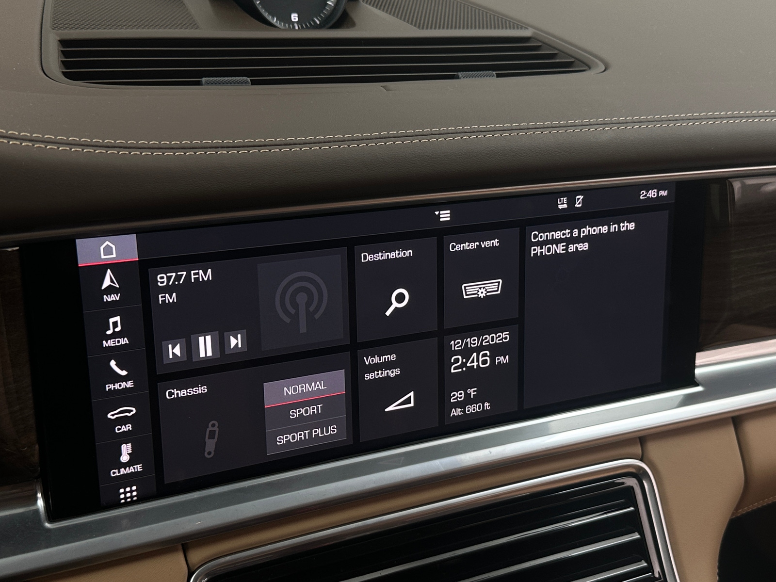 Thumbnail: 2018 Porsche Panamera - 3