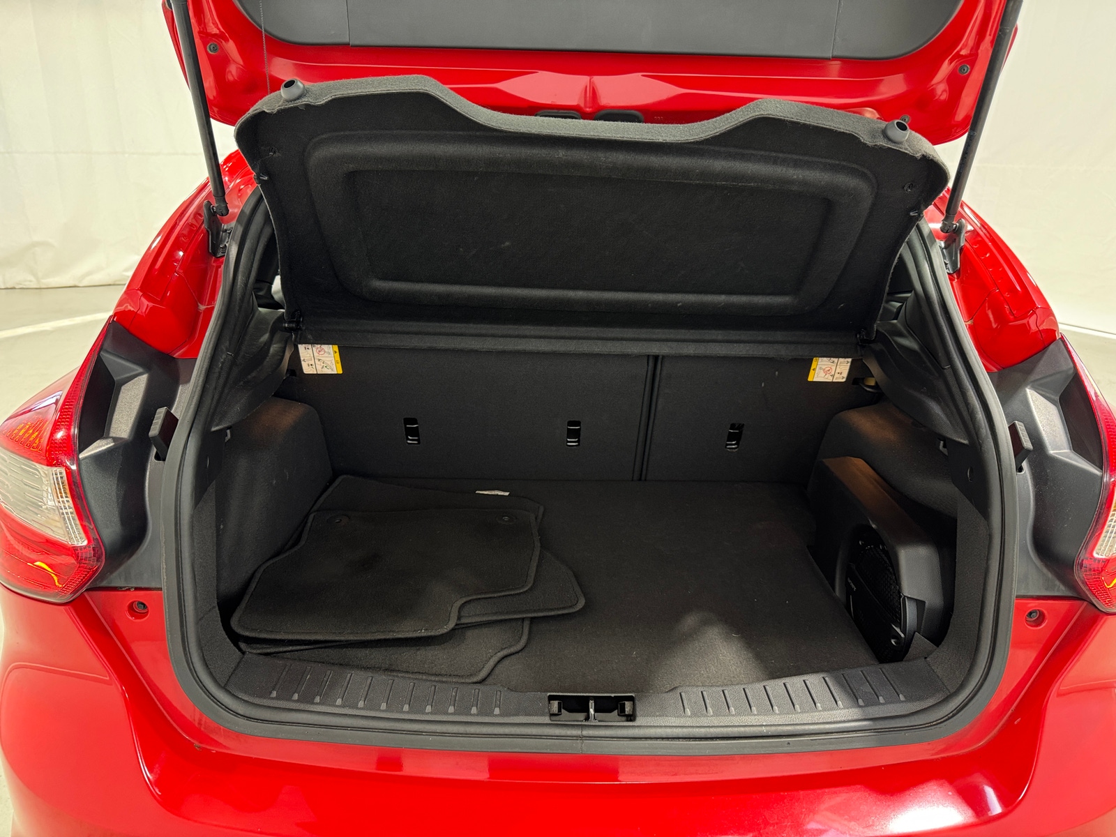 Thumbnail: 2014 Ford Focus - 7