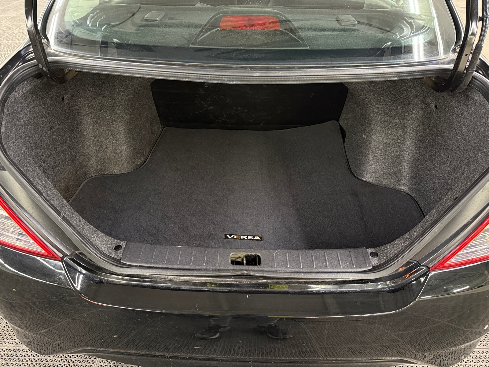 Thumbnail: 2019 Nissan Versa - 7