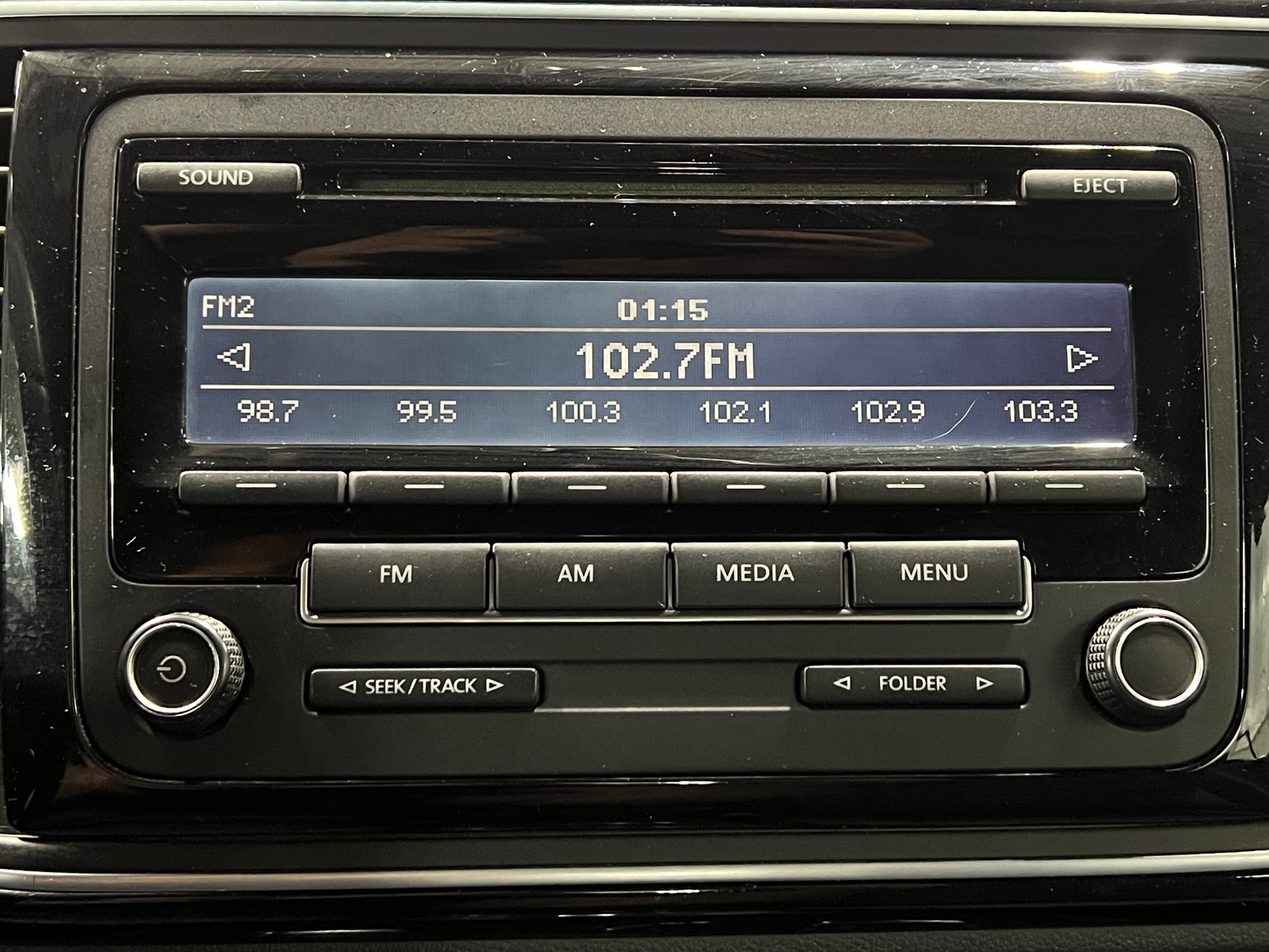 Thumbnail: 2015 Volkswagen Beetle - 3