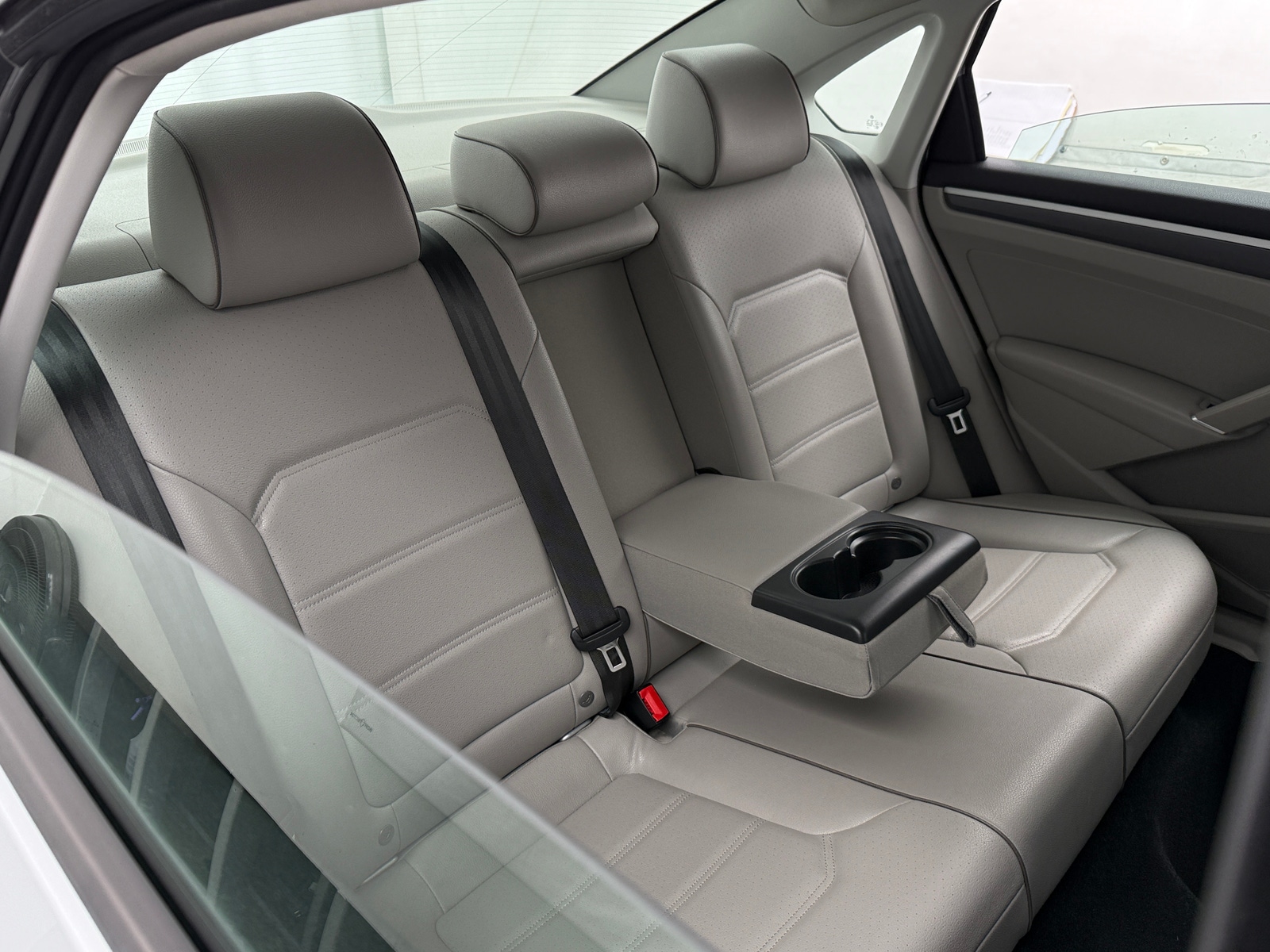 Thumbnail: 2018 Volkswagen Passat - 5