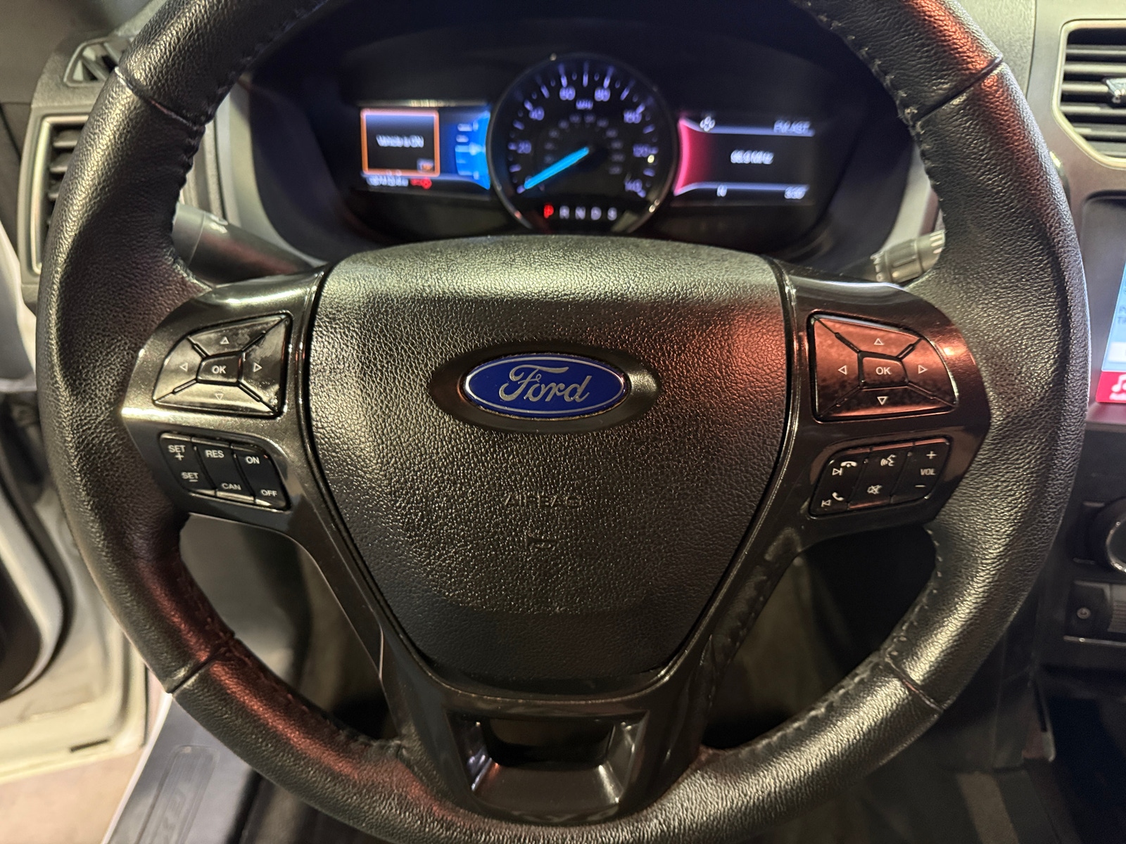 Thumbnail: 2018 Ford Explorer - 5