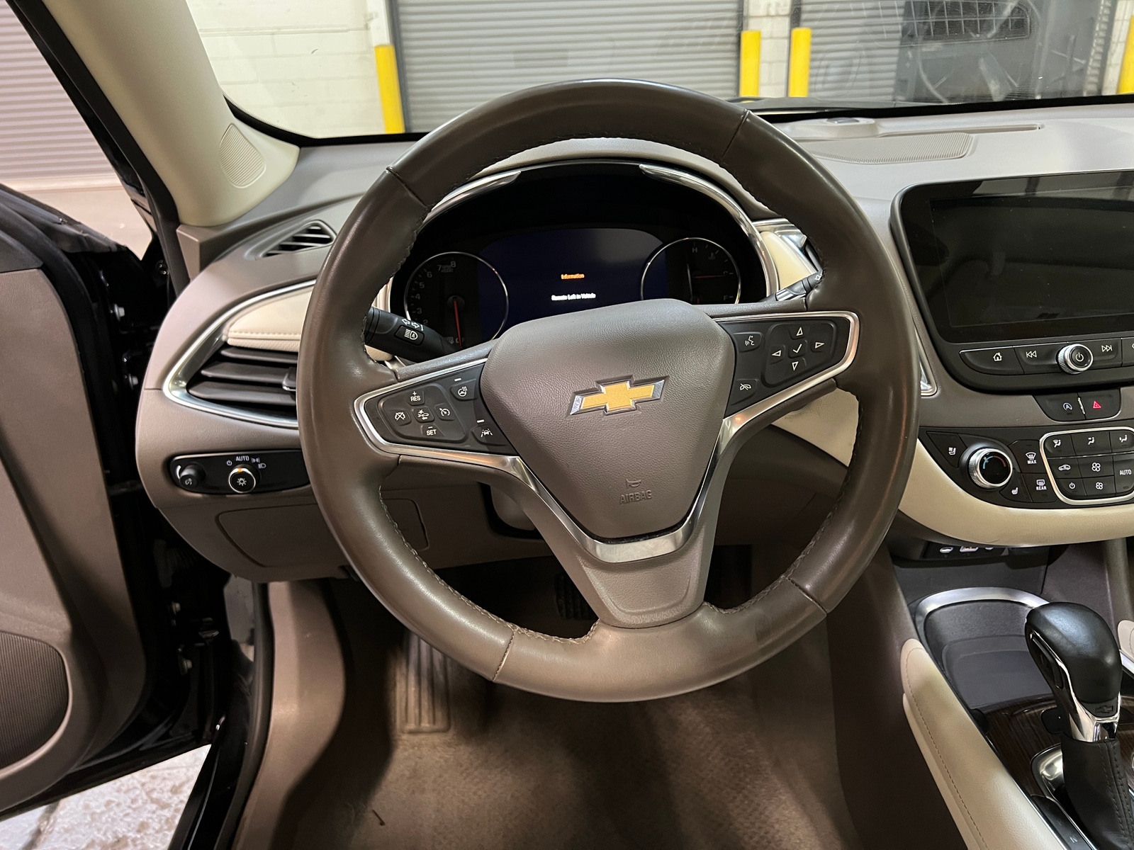 Thumbnail: 2024 Chevrolet Malibu - 4