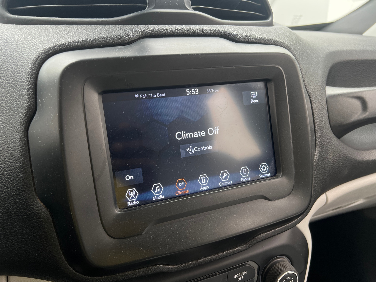 Thumbnail: 2018 Jeep Renegade - 3