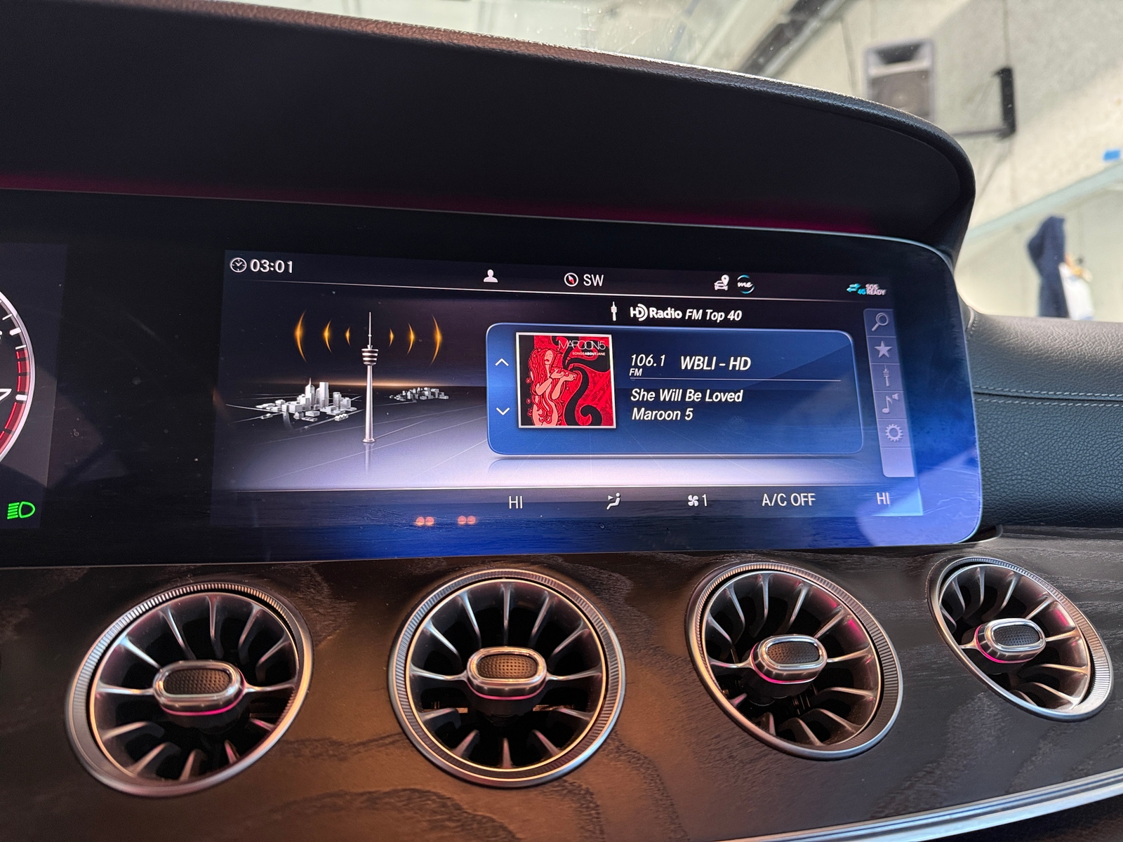 Thumbnail: 2020 Mercedes-Benz E-Class - 2