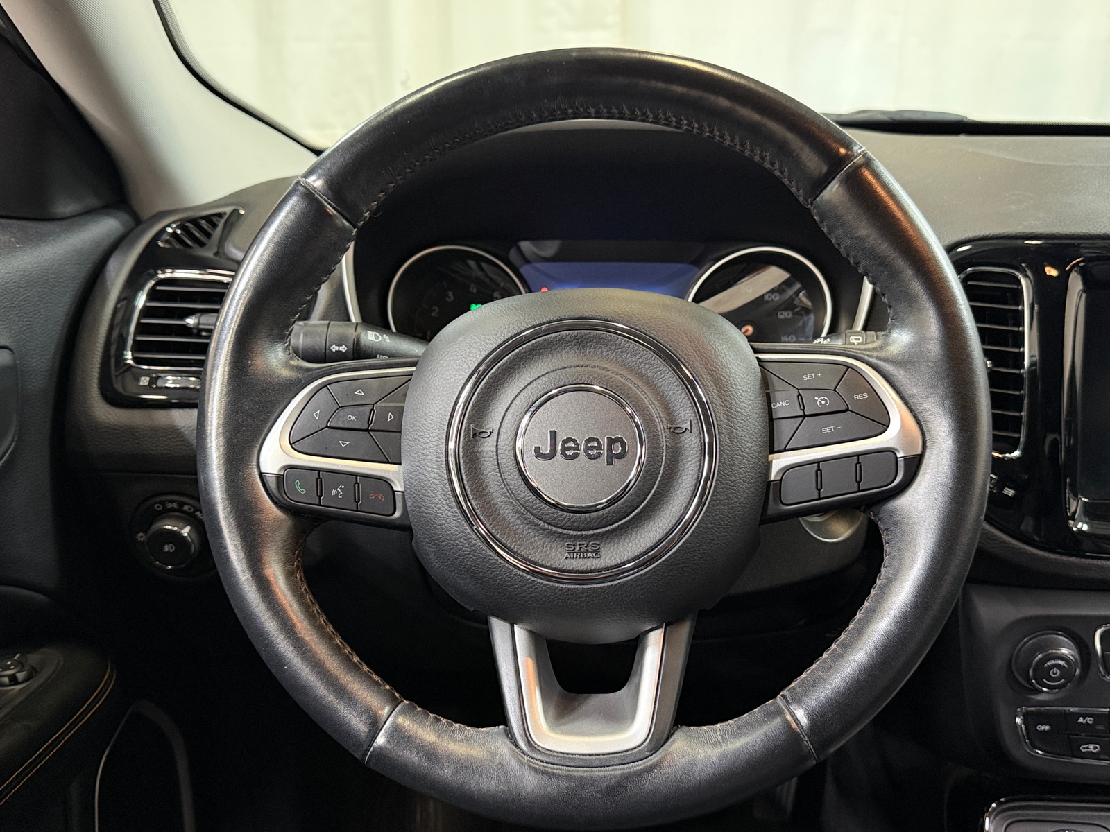 Thumbnail: 2018 Jeep Compass - 4