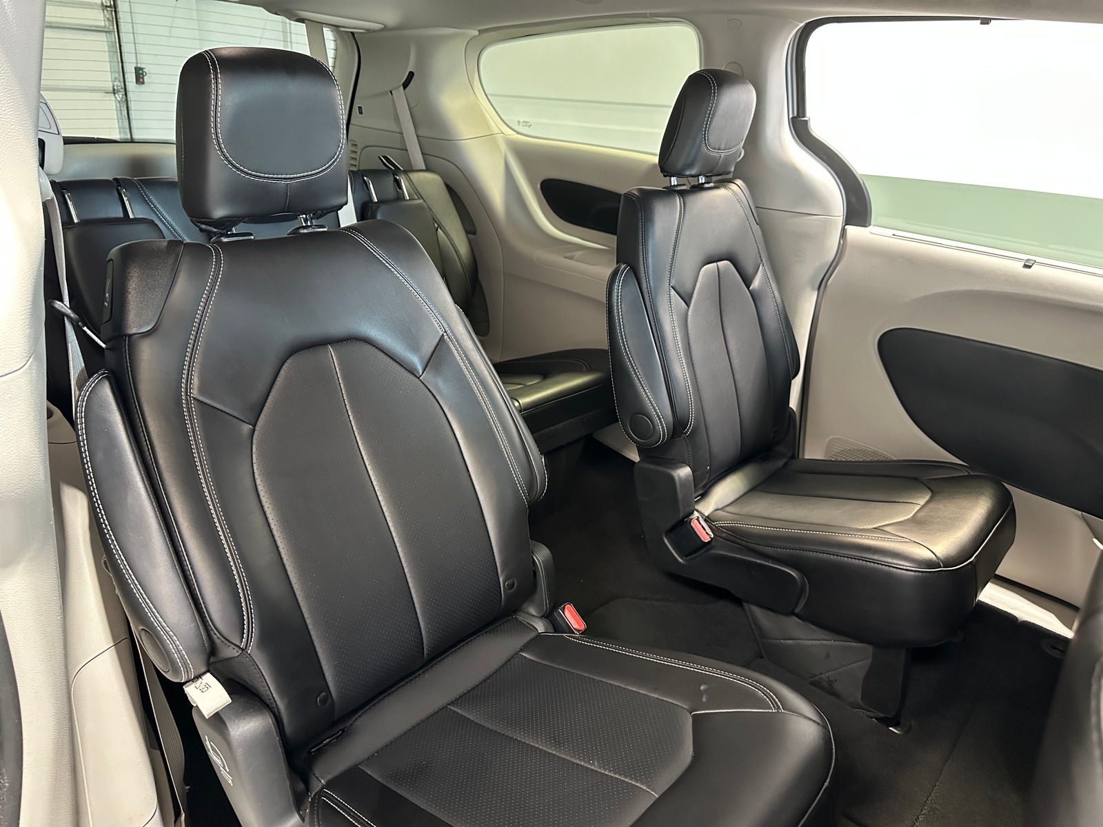 Thumbnail: 2024 Chrysler Pacifica - 5