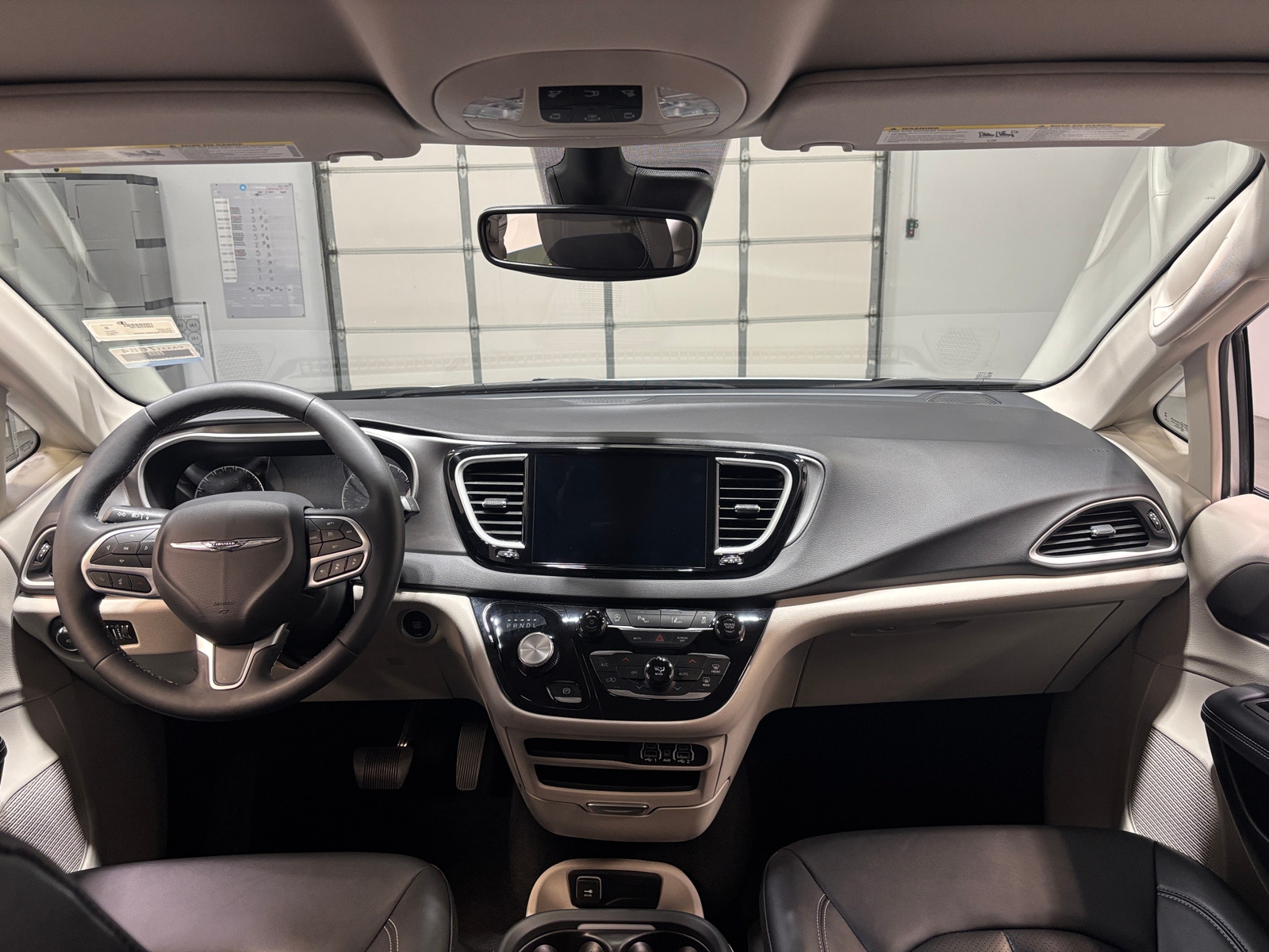 Thumbnail: 2024 Chrysler Pacifica - 2