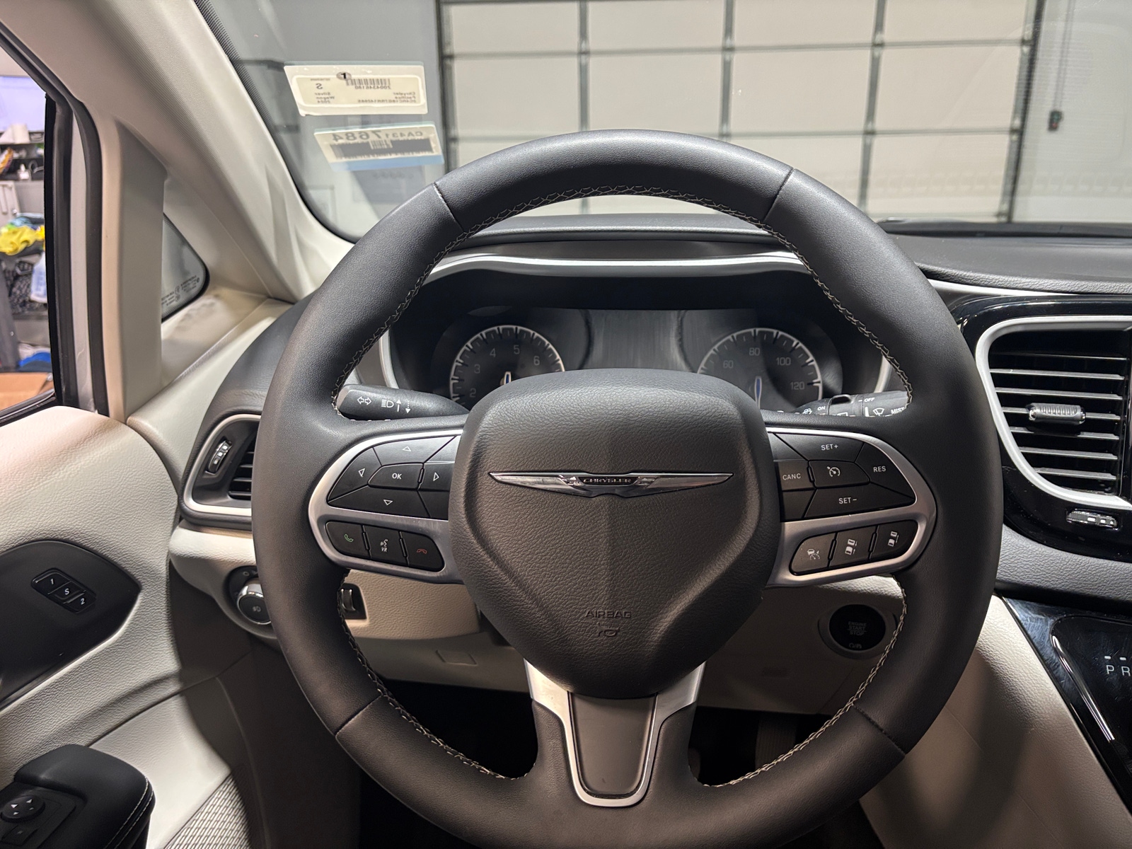 Thumbnail: 2024 Chrysler Pacifica - 4