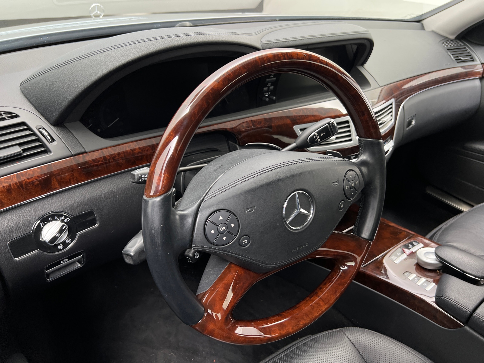 Thumbnail: 2013 Mercedes-Benz S-Class - 4
