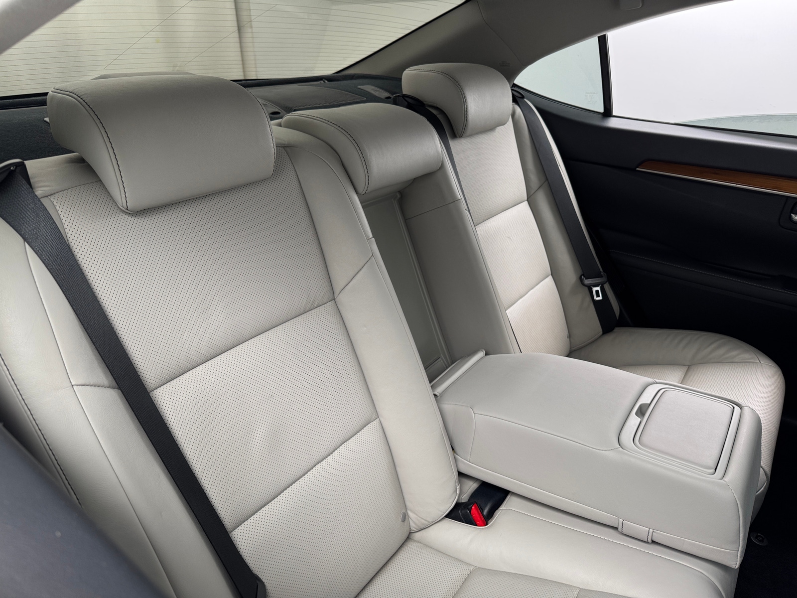 Thumbnail: 2015 Lexus ES - 5