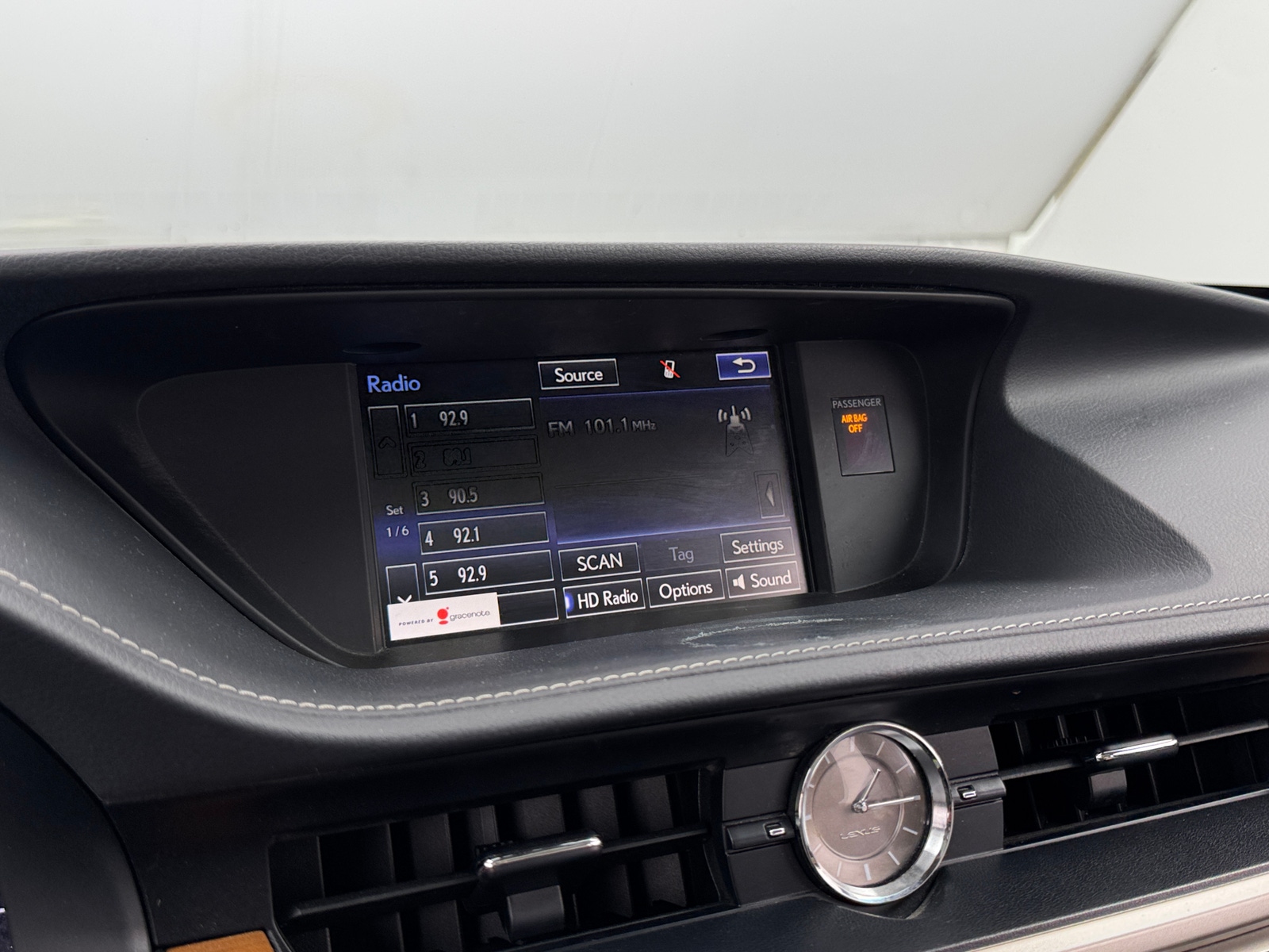 Thumbnail: 2015 Lexus ES - 3