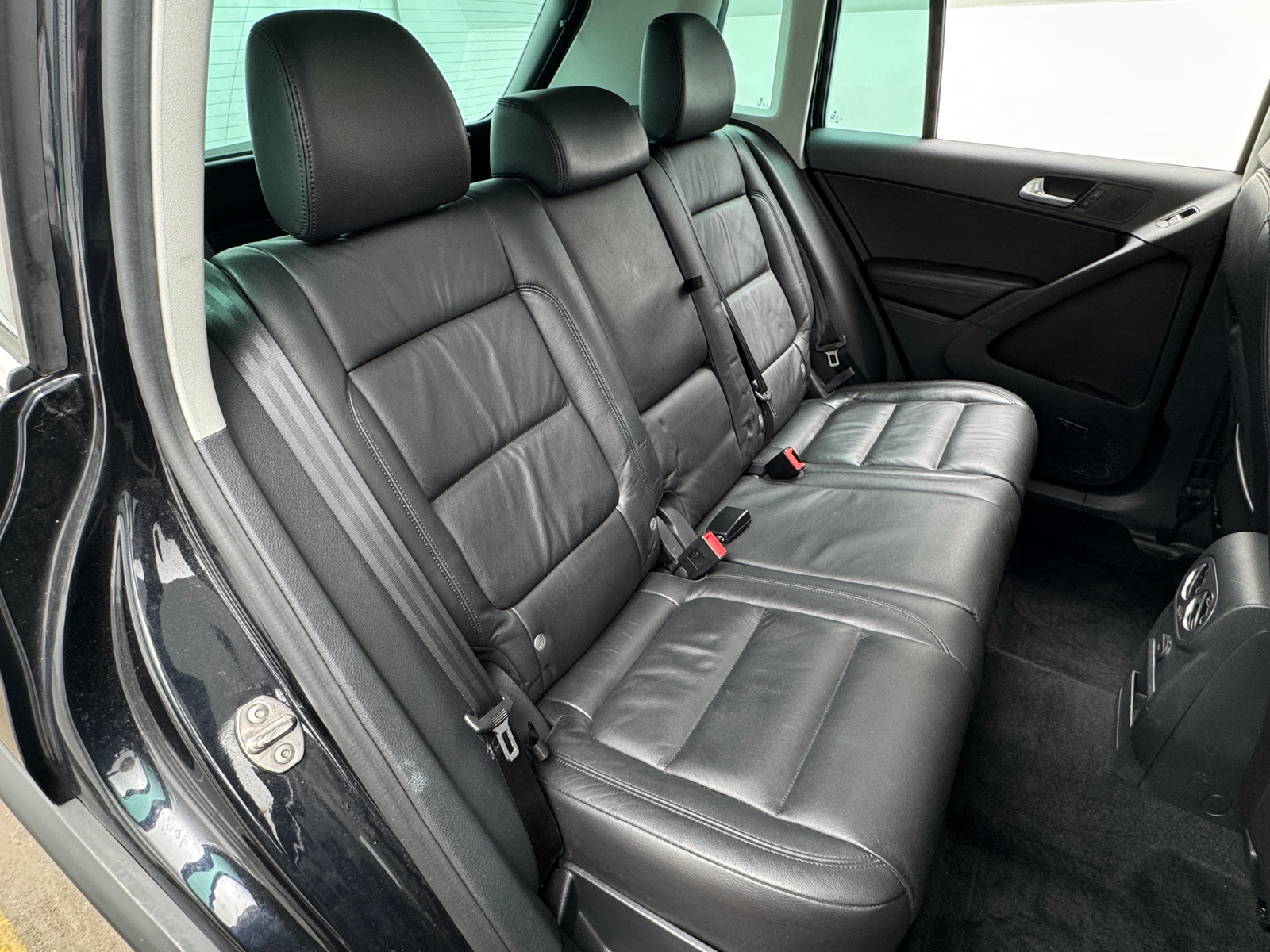 Thumbnail: 2017 Volkswagen Tiguan - 6