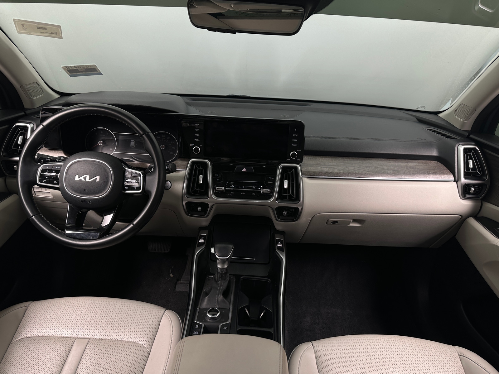 Thumbnail: 2022 Kia Sorento - 2