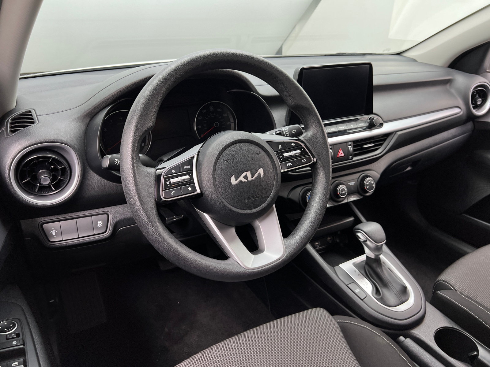 Thumbnail: 2024 Kia Forte - 5