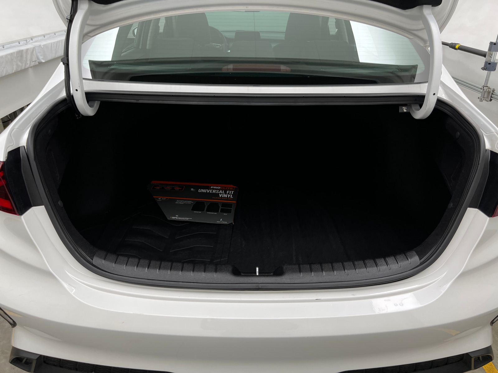 Thumbnail: 2024 Kia Forte - 7