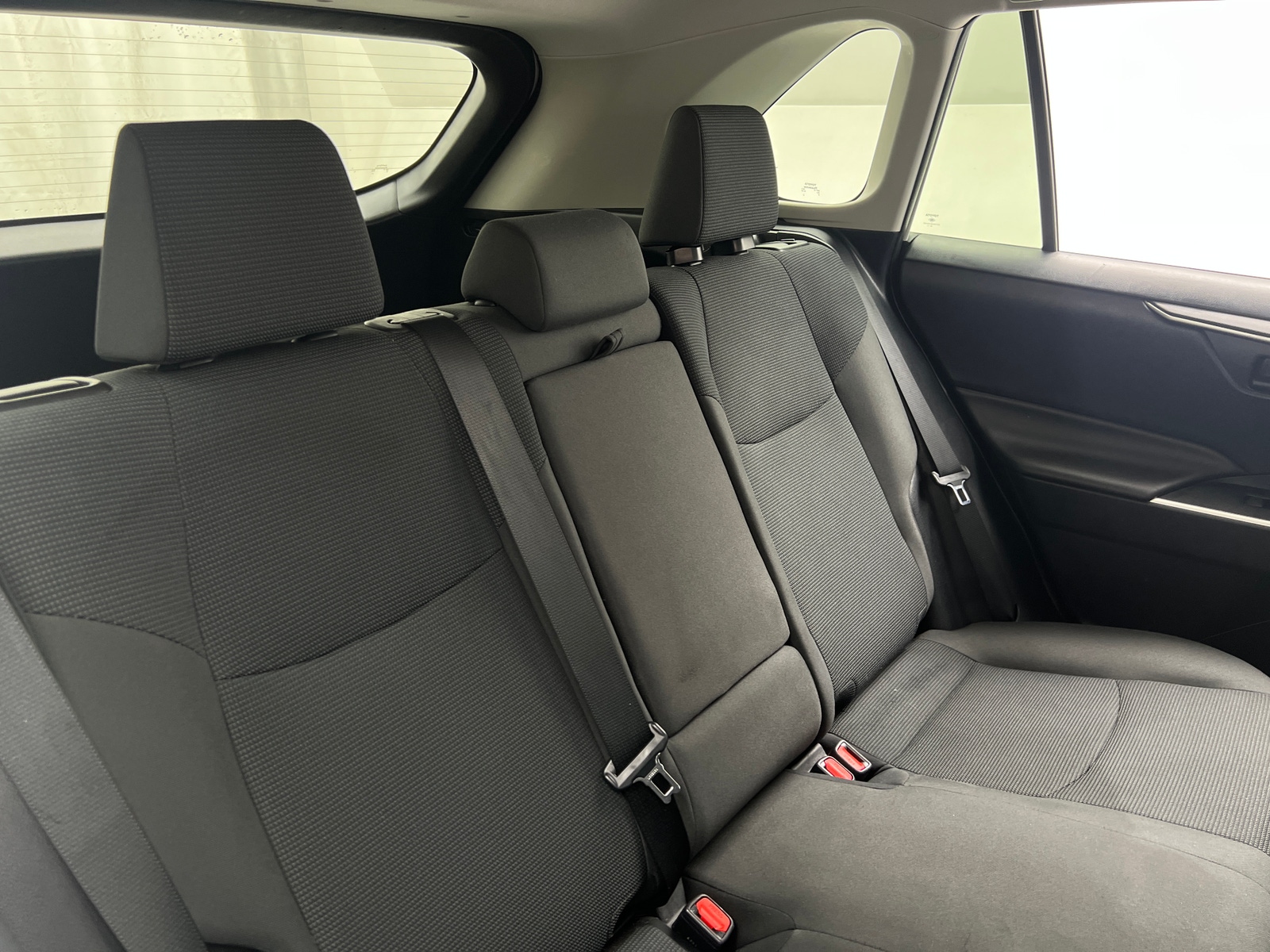 Thumbnail: 2019 Toyota RAV4 - 6