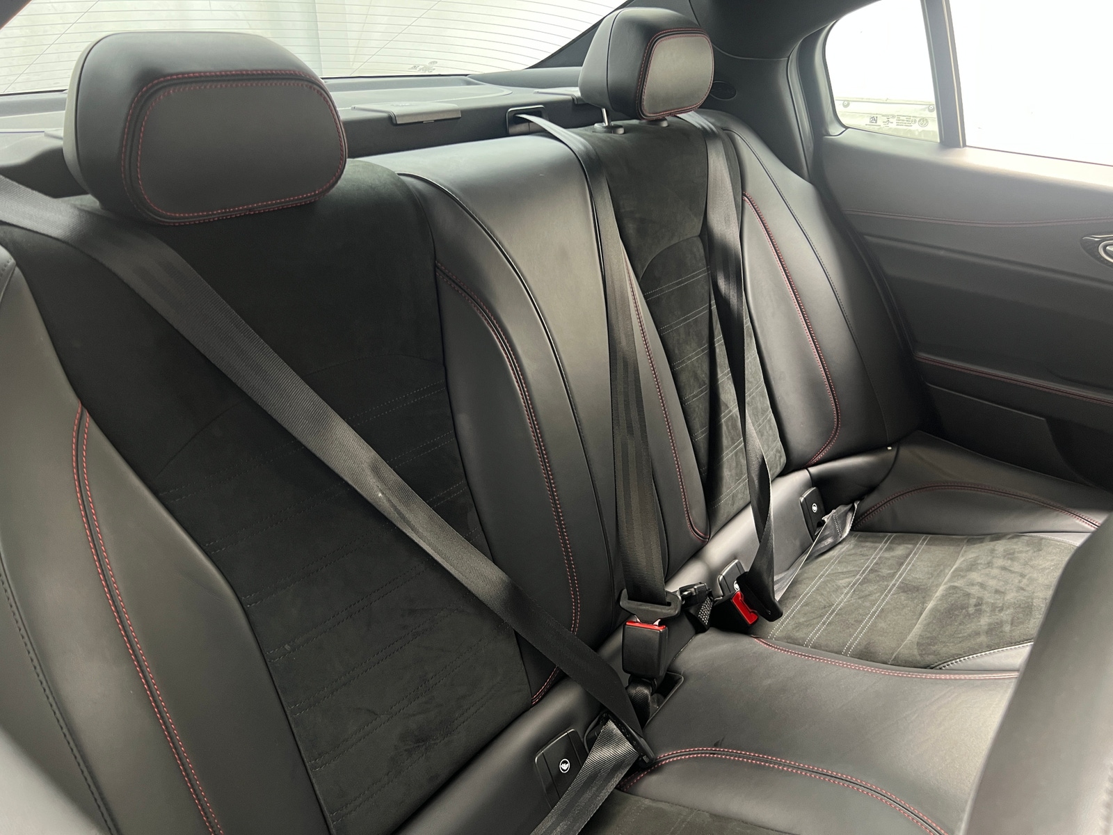 Thumbnail: 2017 Alfa Romeo Giulia - 5