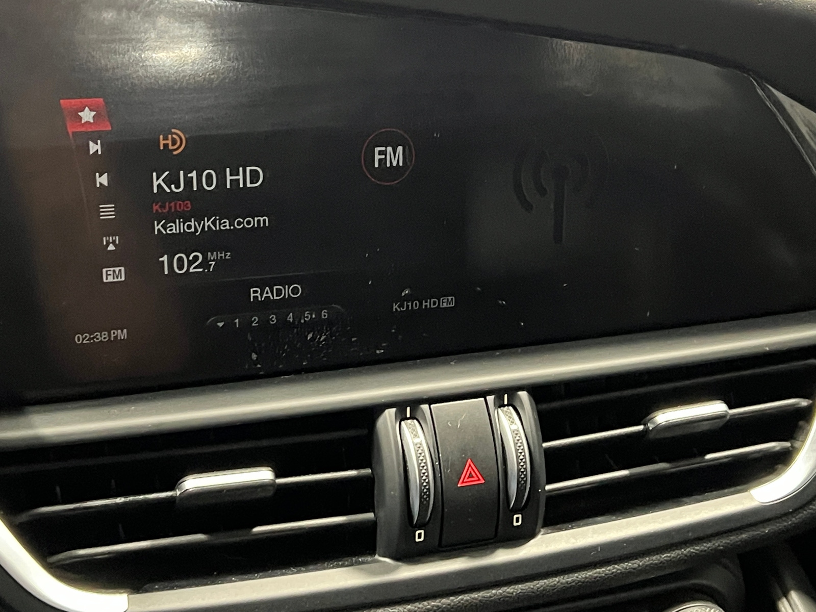 Thumbnail: 2017 Alfa Romeo Giulia - 3