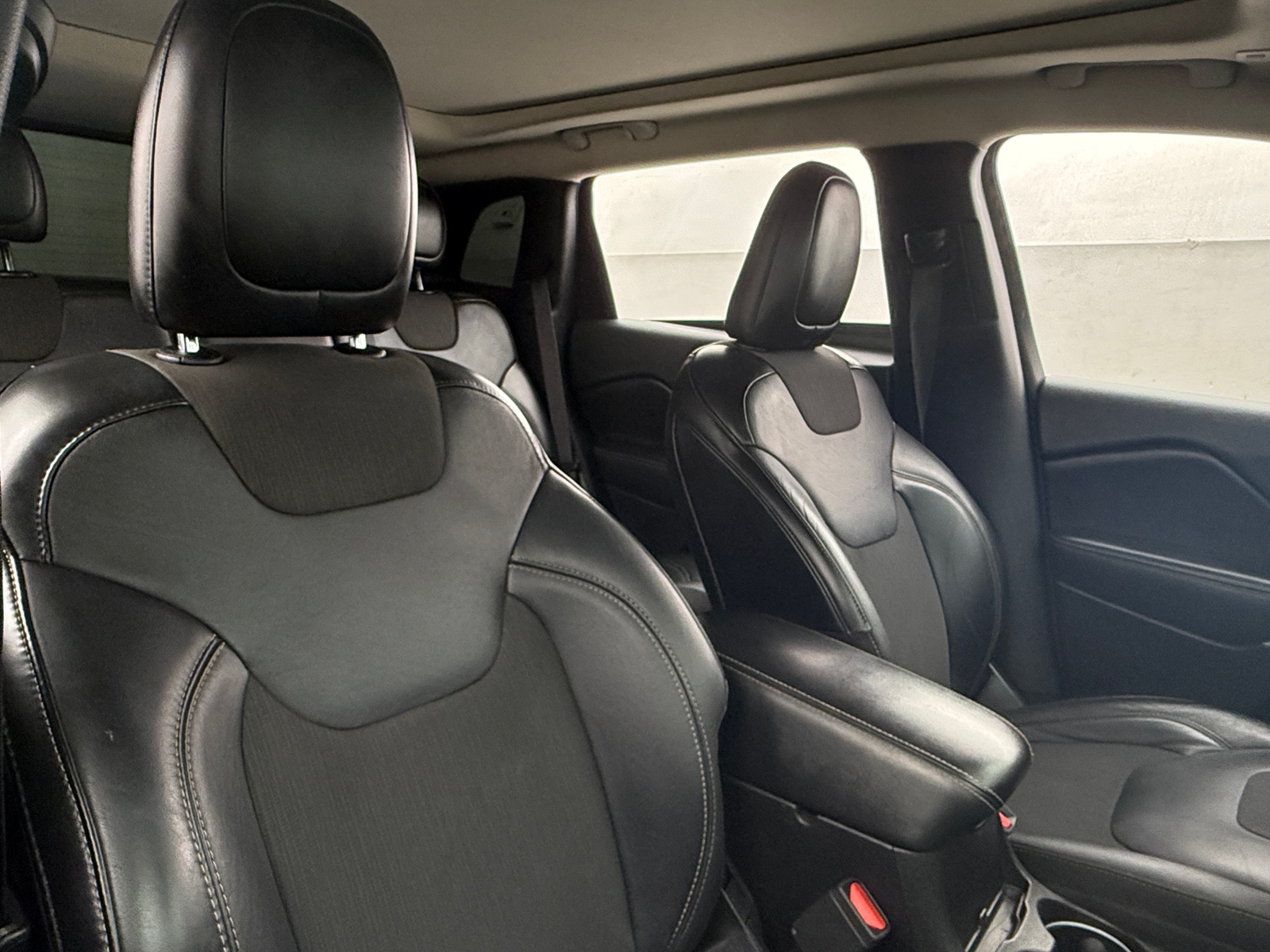 Thumbnail: 2018 Jeep Cherokee - 2