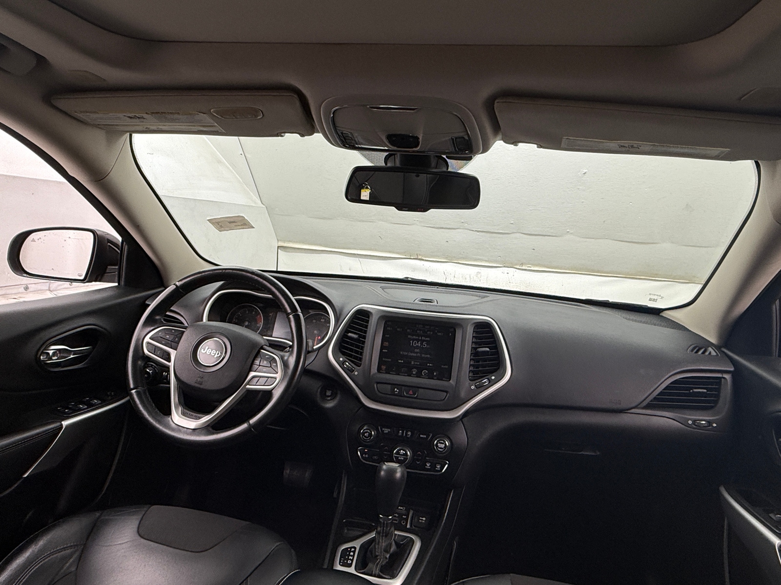 Thumbnail: 2018 Jeep Cherokee - 3