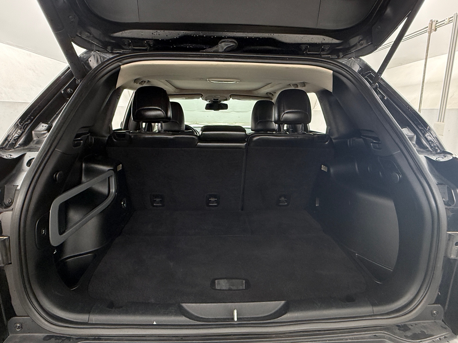 Thumbnail: 2018 Jeep Cherokee - 7