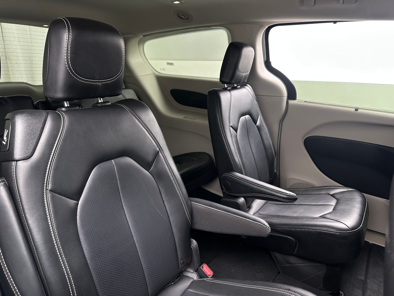 Thumbnail: 2024 Chrysler Pacifica - 5