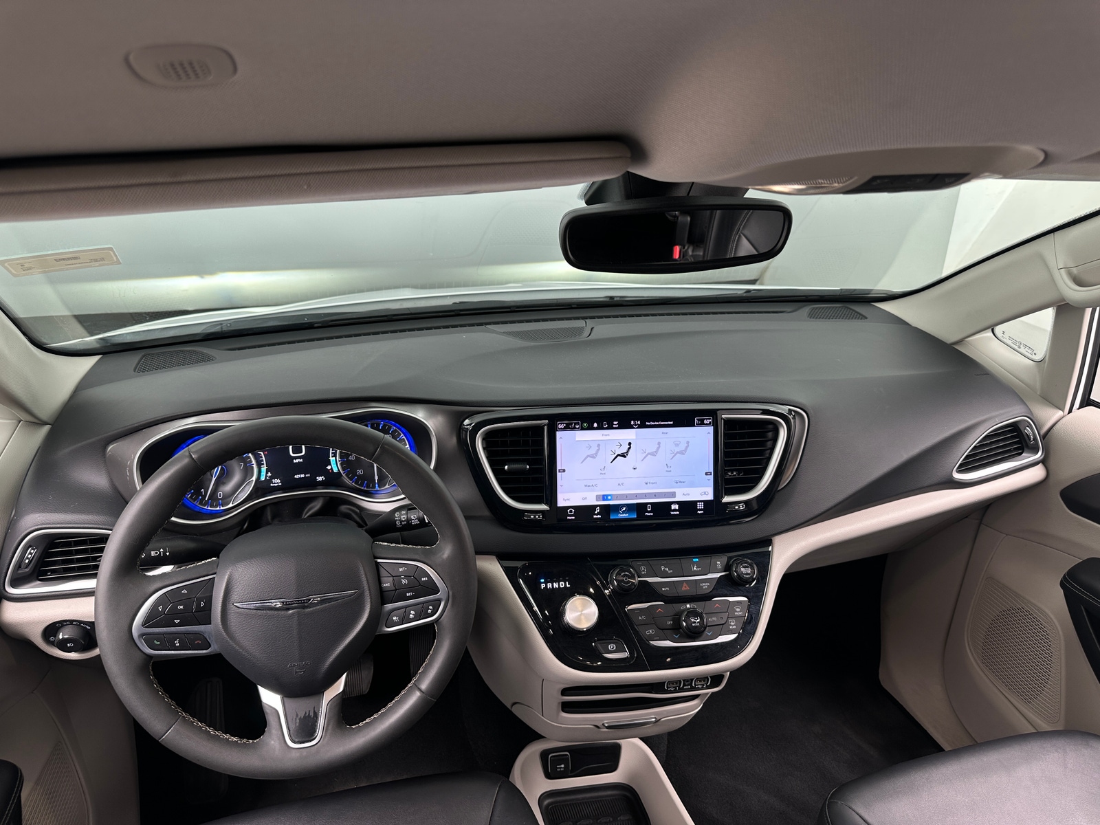 Thumbnail: 2024 Chrysler Pacifica - 2