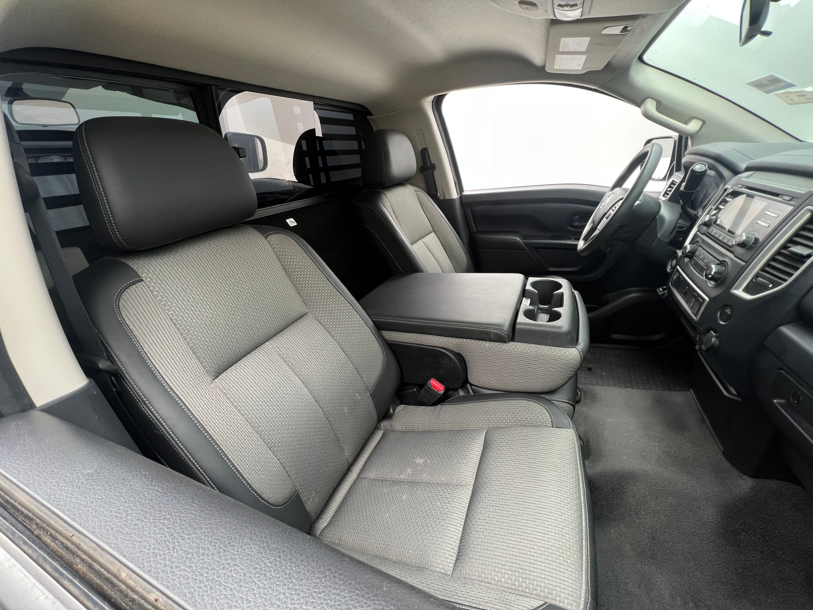 Thumbnail: 2017 Nissan Titan - 2