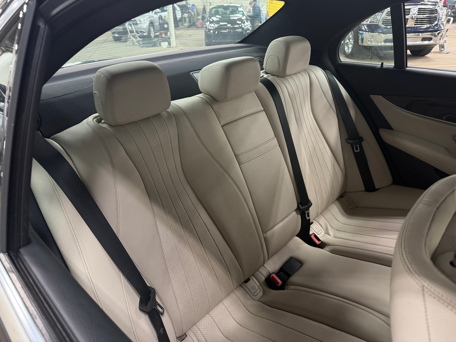 Thumbnail: 2017 Mercedes-Benz E-Class - 5