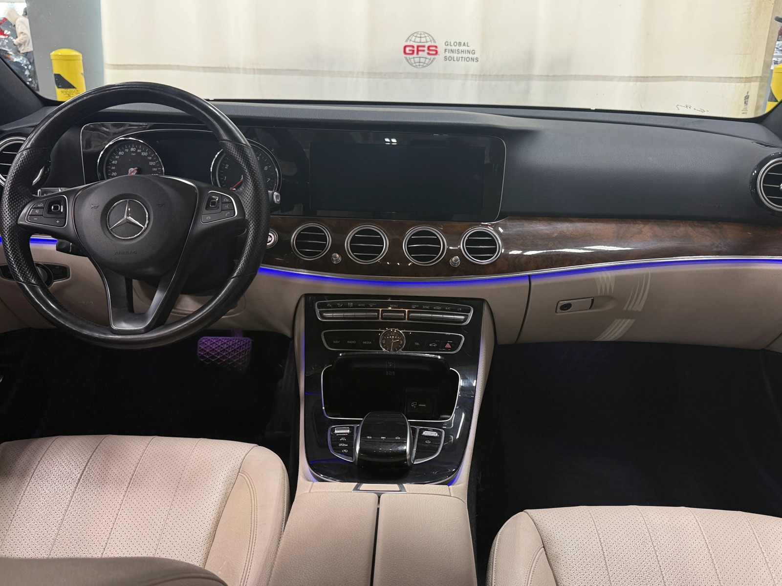 Thumbnail: 2017 Mercedes-Benz E-Class - 2